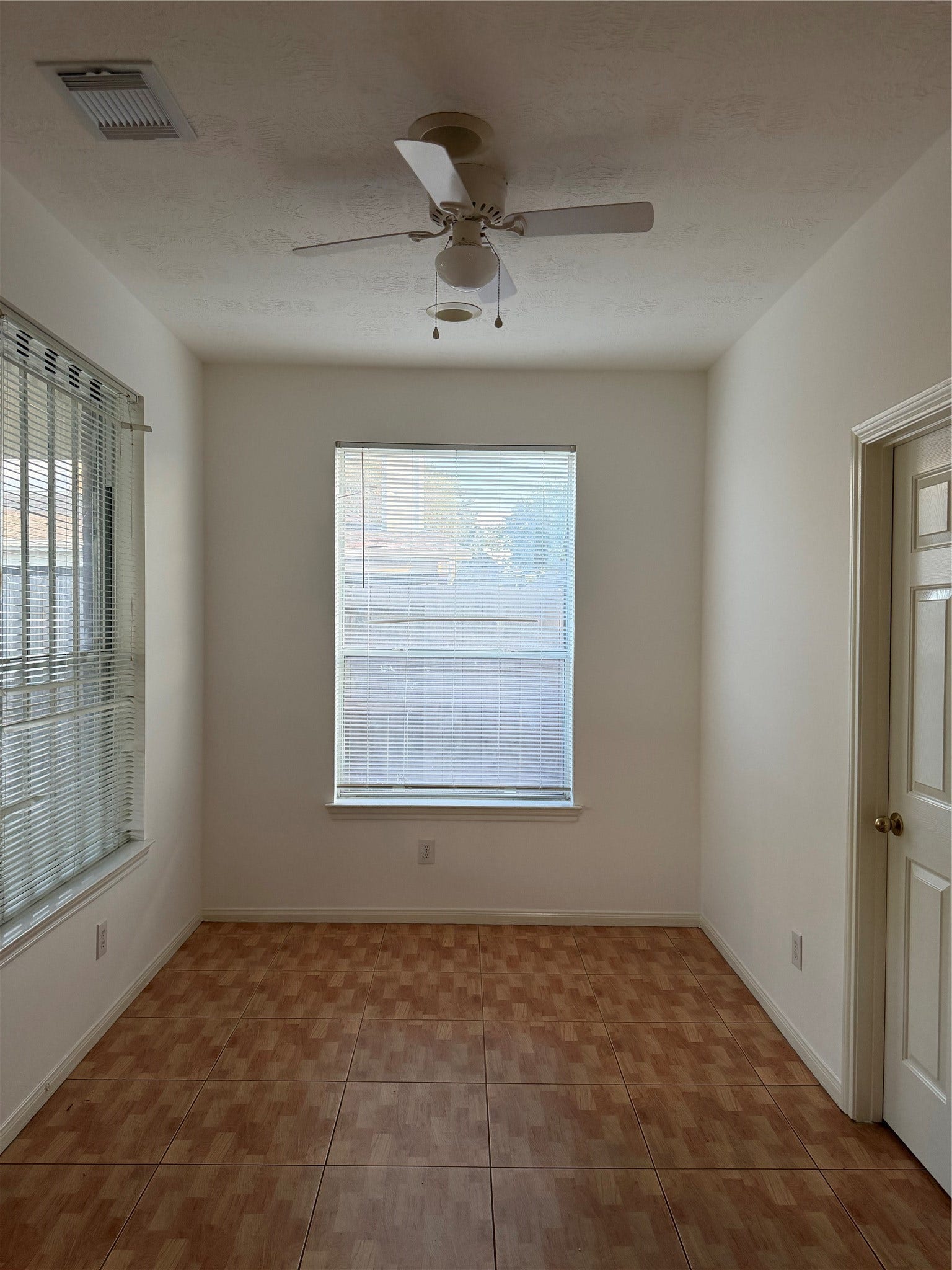 10331 Low Bridge Lane, Sugar Land, TX 77498 Breakfast Area
