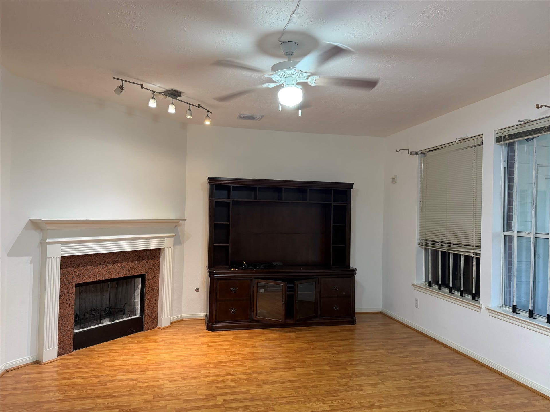 10331 Low Bridge Lane, Sugar Land, TX 77498 10331 Low Bridge Lane, Sugar Land, TX 77498