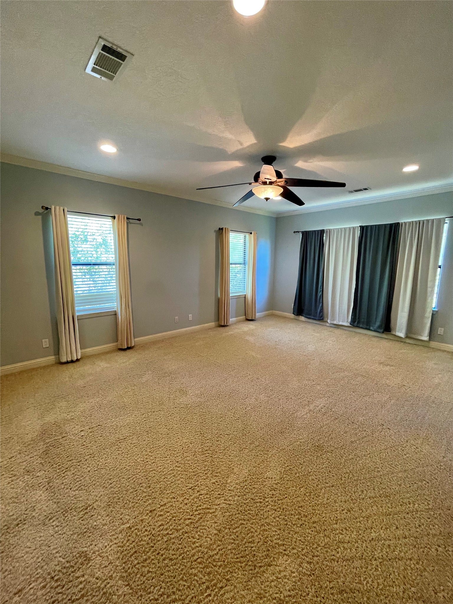 4138 Lakepointe Forest Drive, Seabrook, TX 77586 4138 Lakepointe Forest Drive, Seabrook, TX 77586