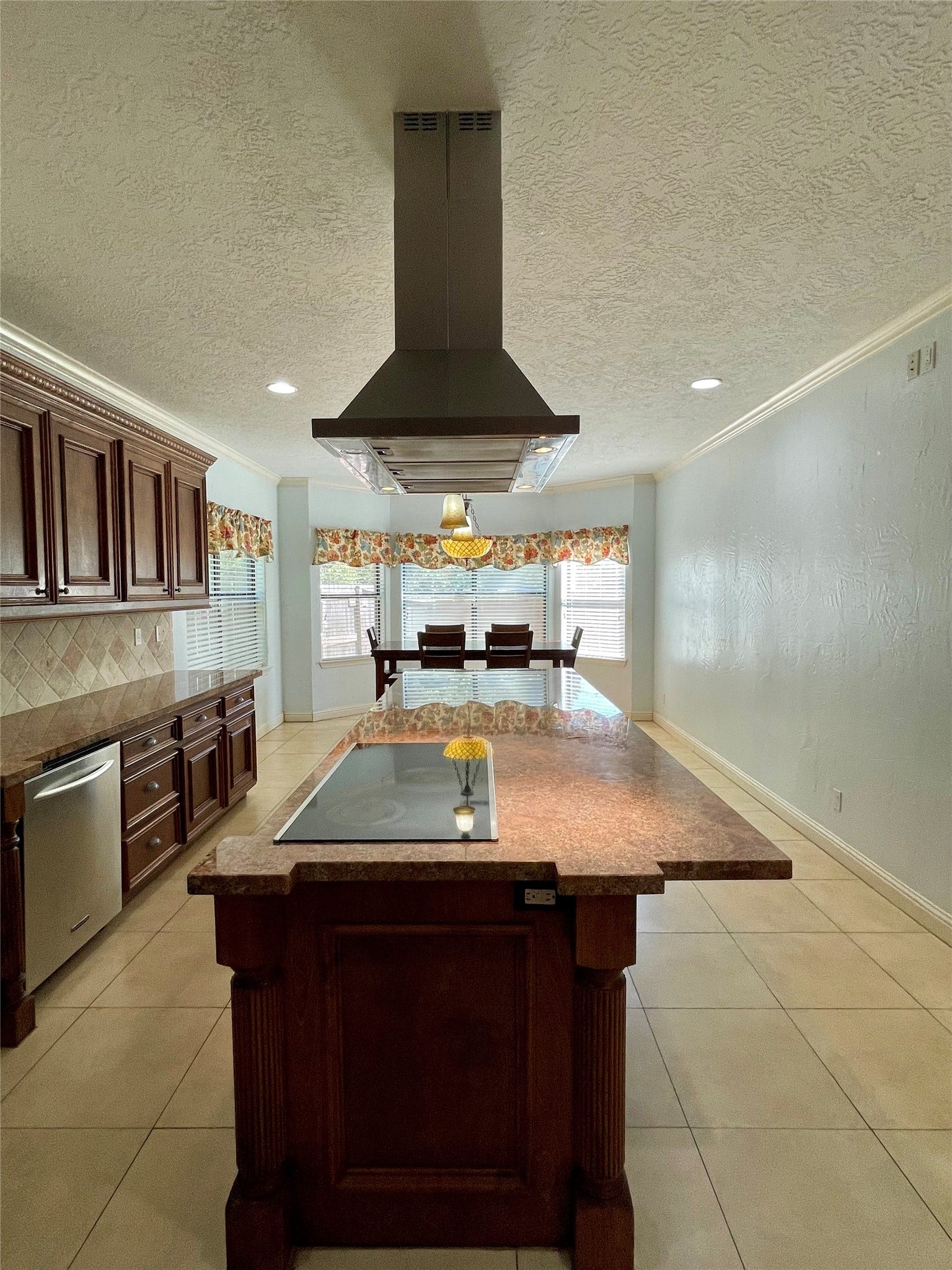 4138 Lakepointe Forest Drive, Seabrook, TX 77586 4138 Lakepointe Forest Drive, Seabrook, TX 77586