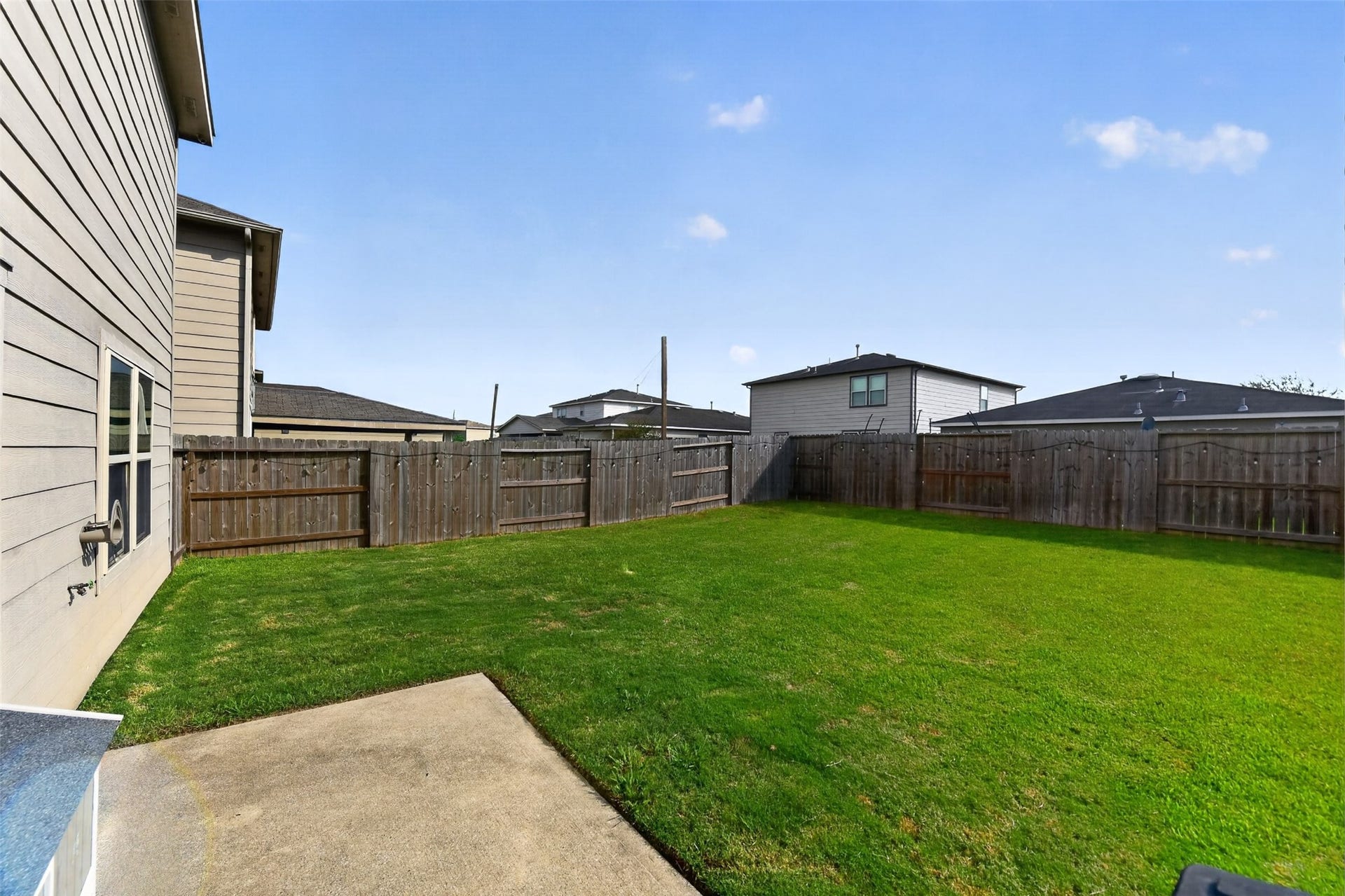 10006 Dawson Hill Lane, Houston, TX 77044 10006 Dawson Hill Lane, Houston, TX 77044