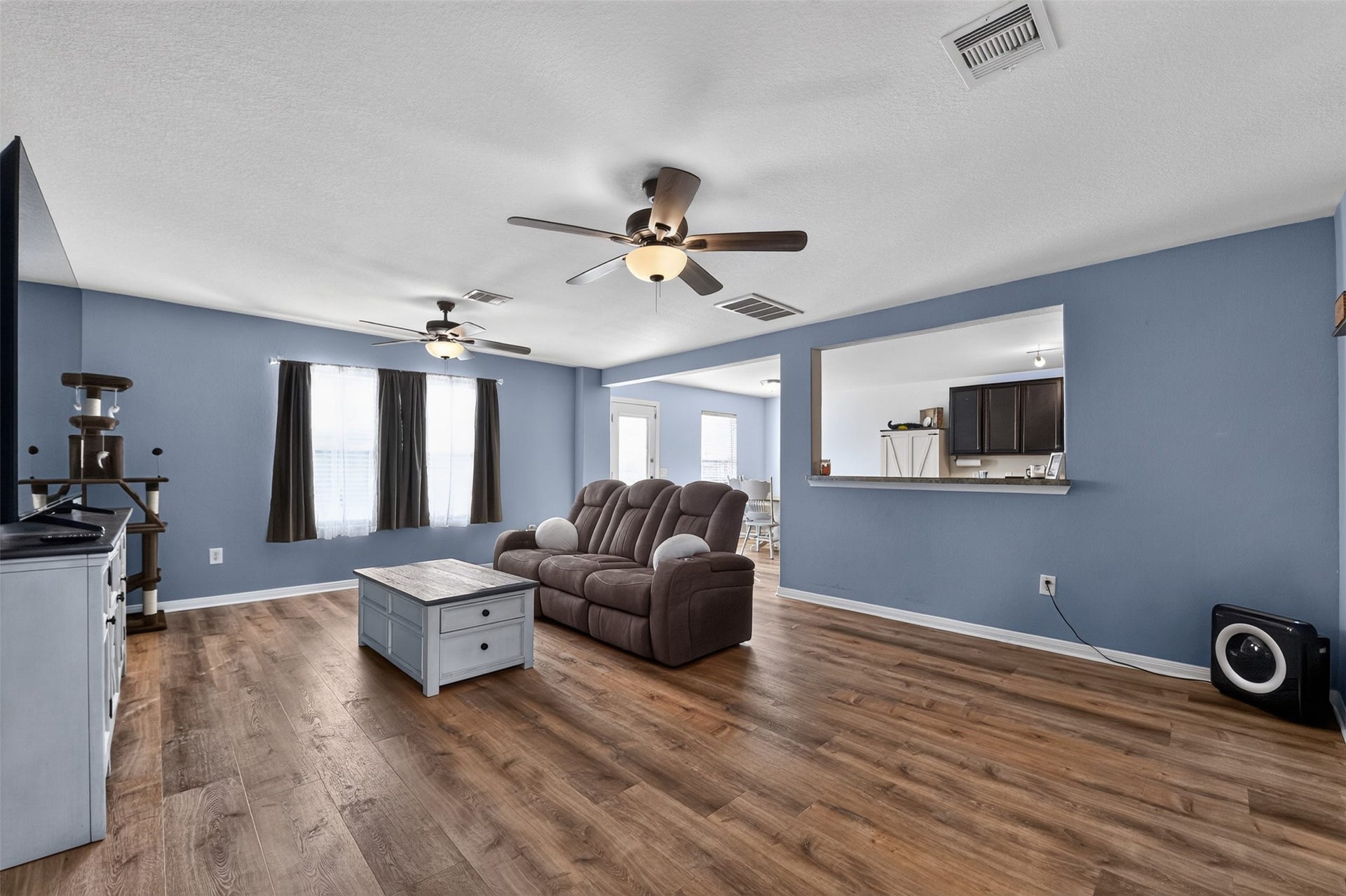 10006 Dawson Hill Lane, Houston, TX 77044 10006 Dawson Hill Lane, Houston, TX 77044