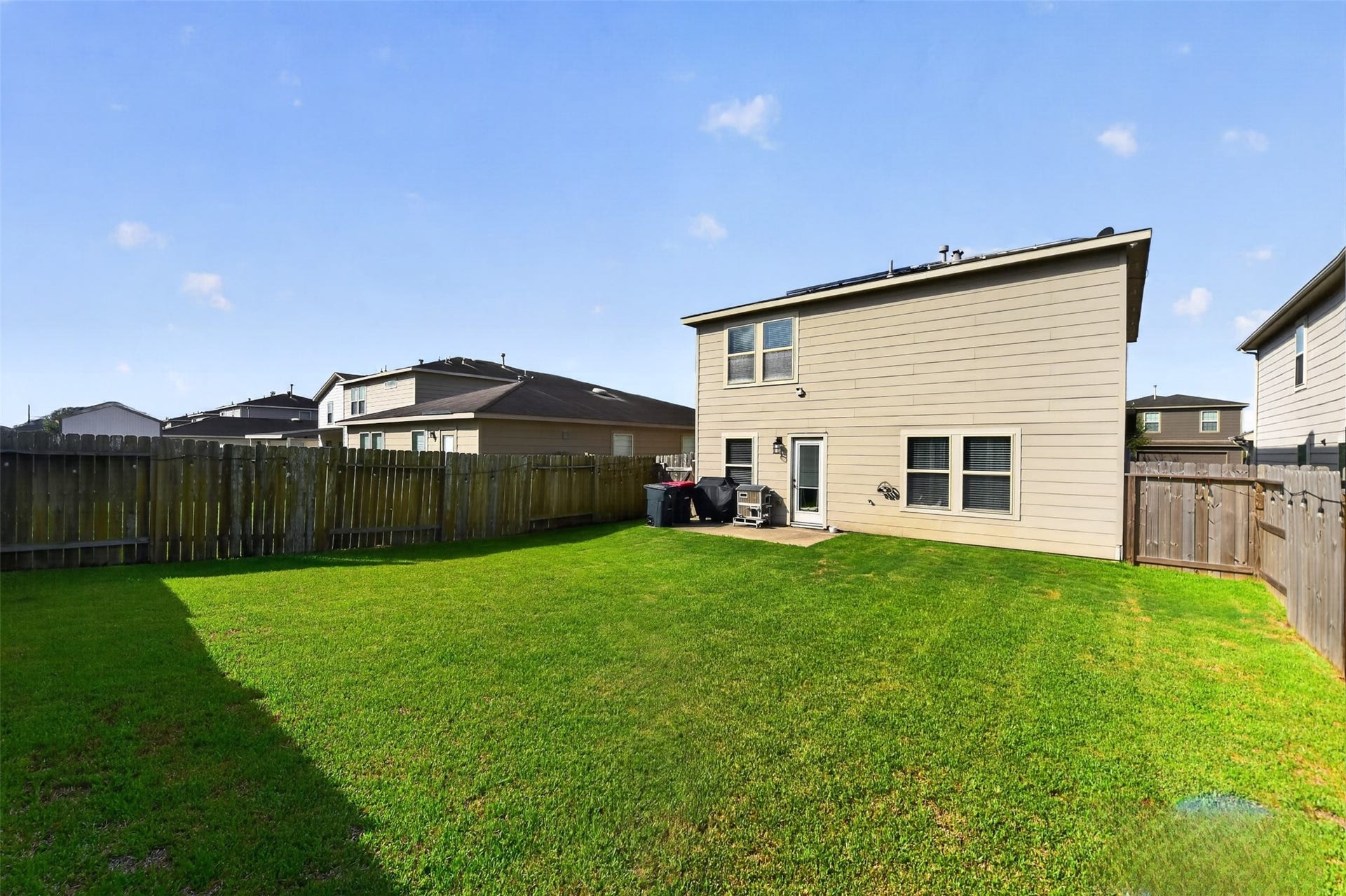 10006 Dawson Hill Lane, Houston, TX 77044 10006 Dawson Hill Lane, Houston, TX 77044
