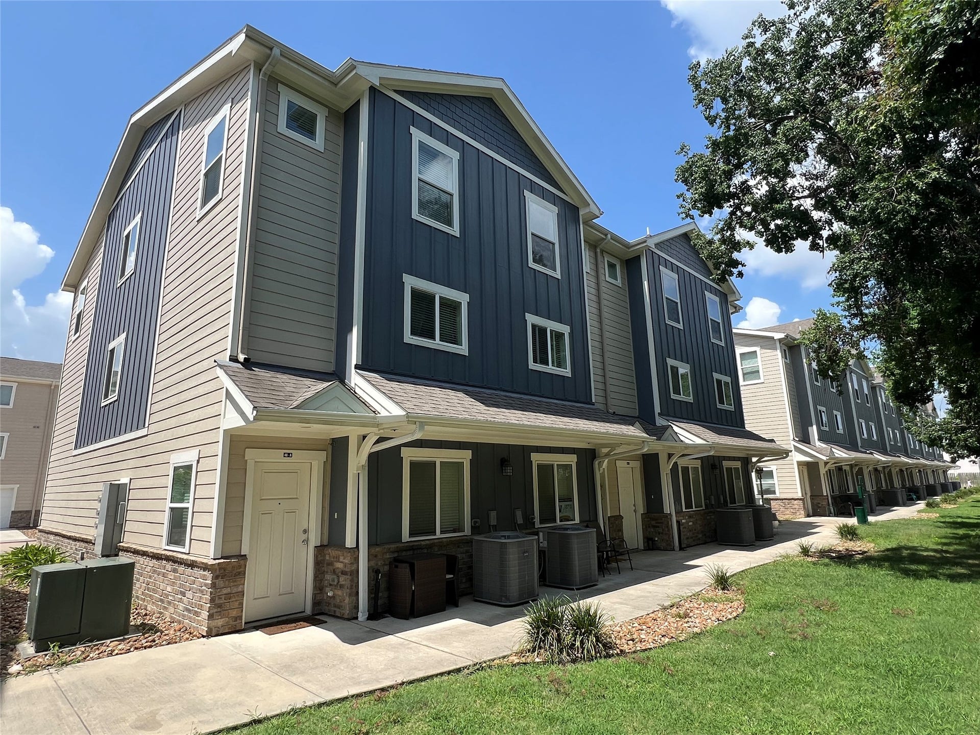 21155 Gosling Road, #48 A-D, Spring, TX 77388 21155 Gosling Road, #48 A-D, Spring, TX 77388