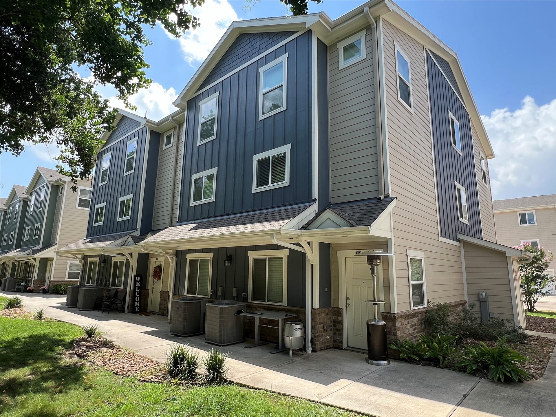 21155 Gosling Road, #48 A-D, Spring, TX 77388 21155 Gosling Road, #48 A-D, Spring, TX 77388