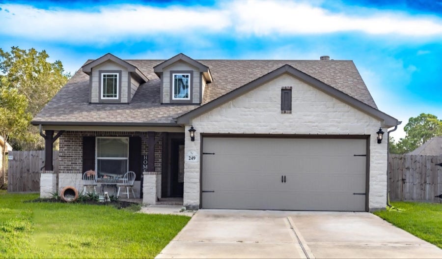 Property photo for 249 Crestview Drive, West Columbia, TX