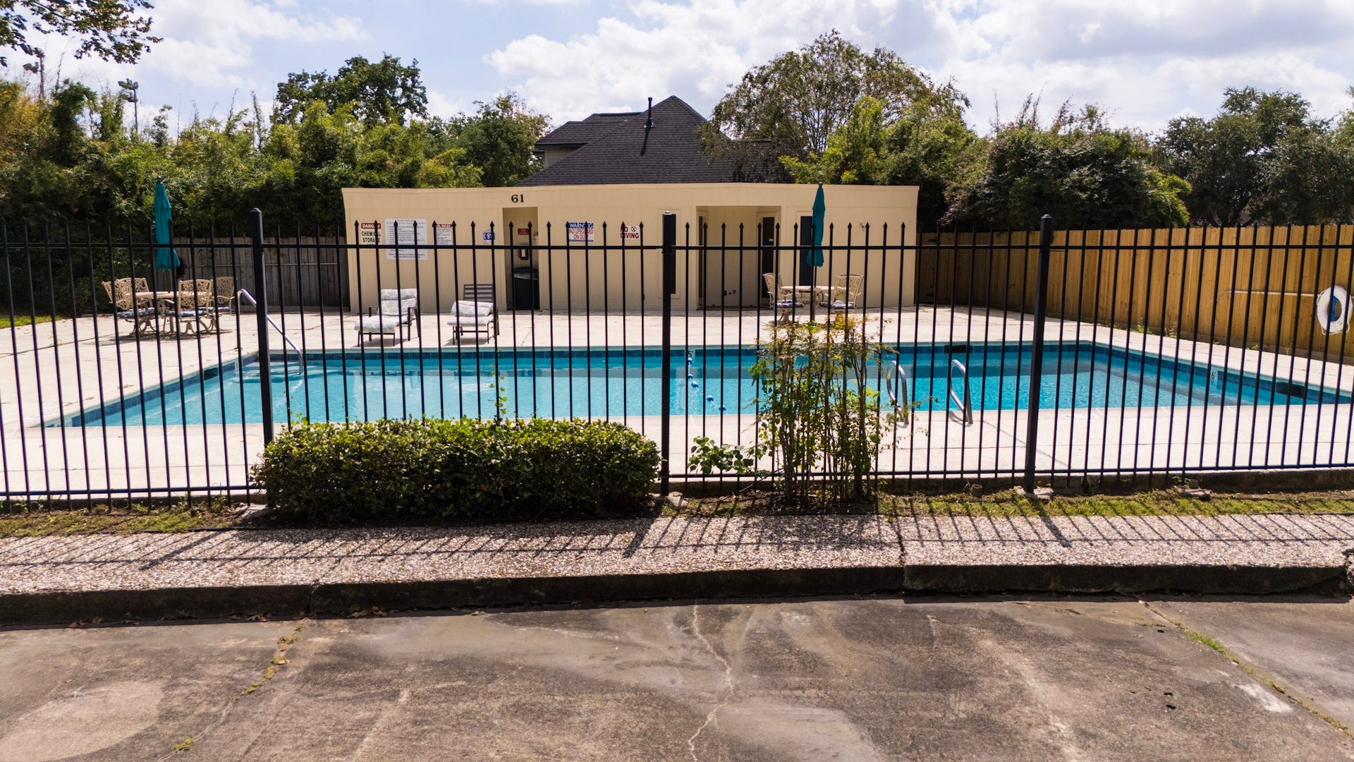 a few steps to the community pool