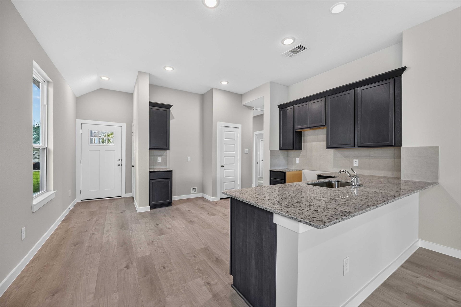 3066 Arrowwood Drive, Brookshire, TX 77423 3066 Arrowwood Drive, Brookshire, TX 77423