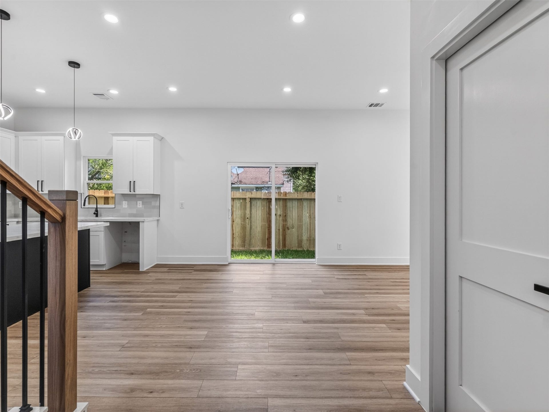 6801 Apollo Street, Houston, TX 77091 6801 Apollo Street, Houston, TX 77091