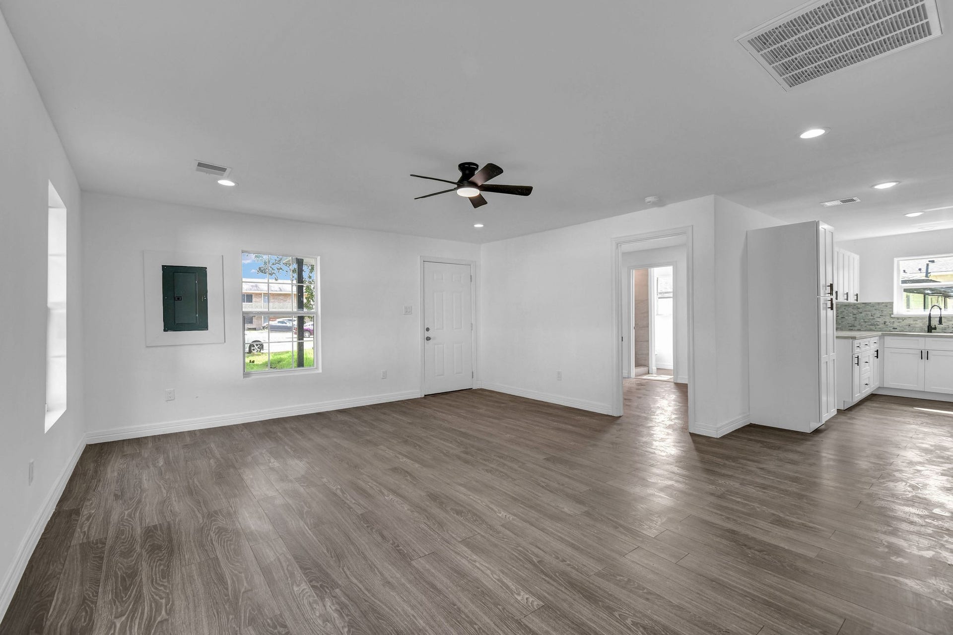 1332 Montgomery Street, La Marque, TX 77568 1332 Montgomery Street, La Marque, TX 77568