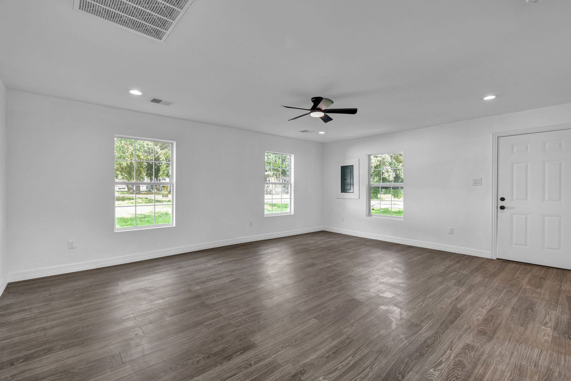 1332 Montgomery Street, La Marque, TX 77568 1332 Montgomery Street, La Marque, TX 77568