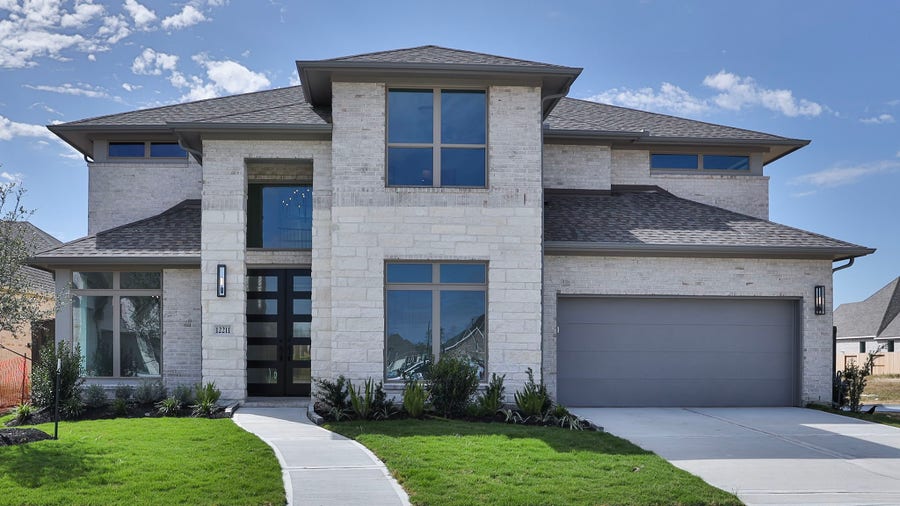 Property photo for 12211 Luke Drive, Mont Belvieu, TX