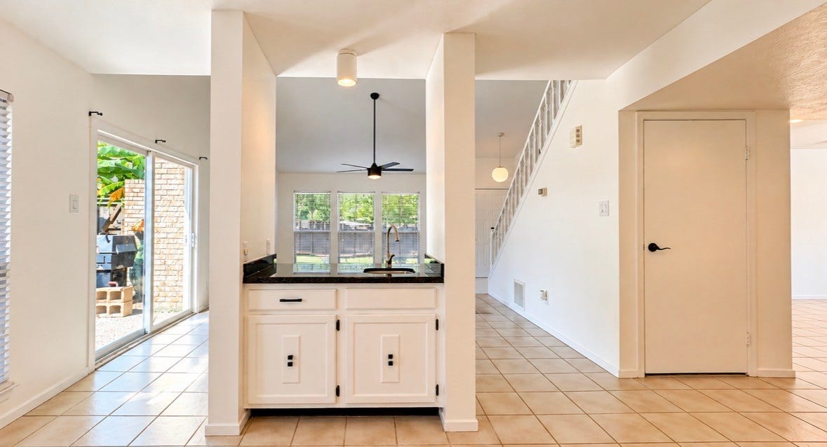 3434 Havershire Drive, Missouri City, TX 77459 Well appointed wet bar for Seamless entertaining