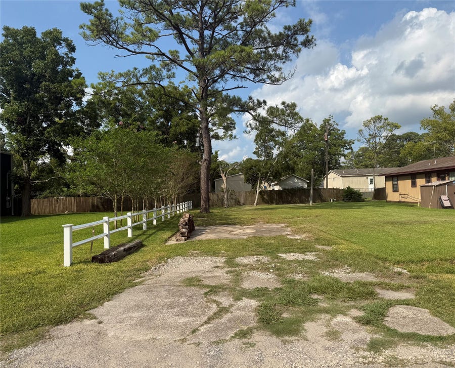 Property photo for 0000 Ave G, Dickinson, TX