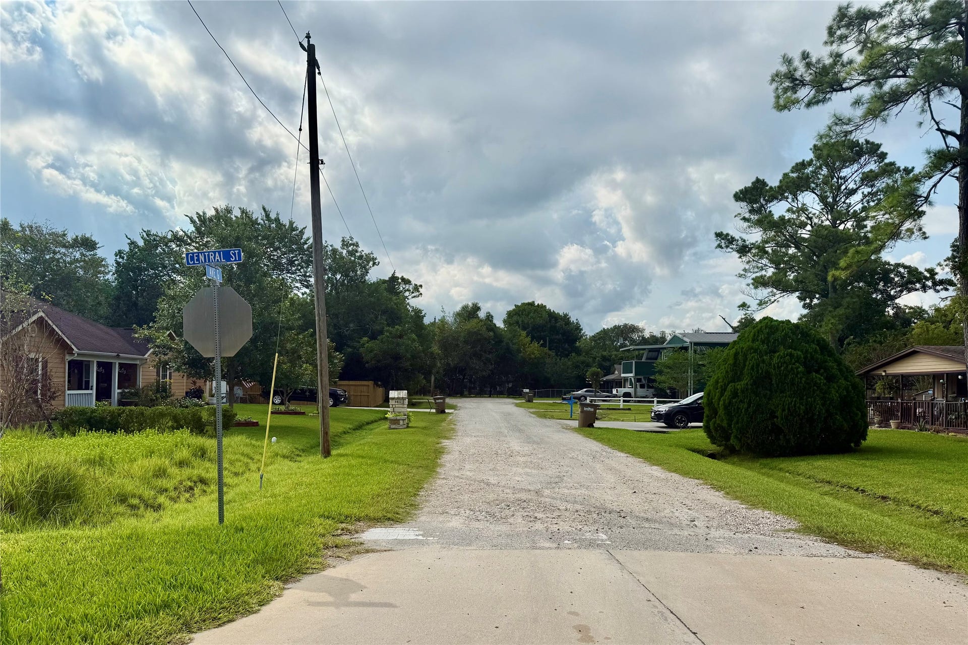 0000 Ave G, Dickinson, TX 77539 Located off Hwy. 3 and Central St. View facing south.