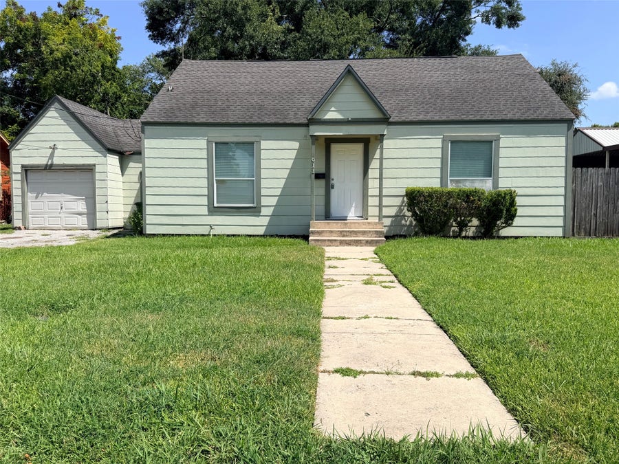 Property photo for 911 Gale Street, Houston, TX