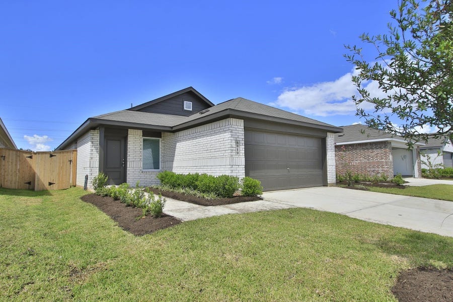 Property photo for 6827 Date Palm Drive, Katy, TX