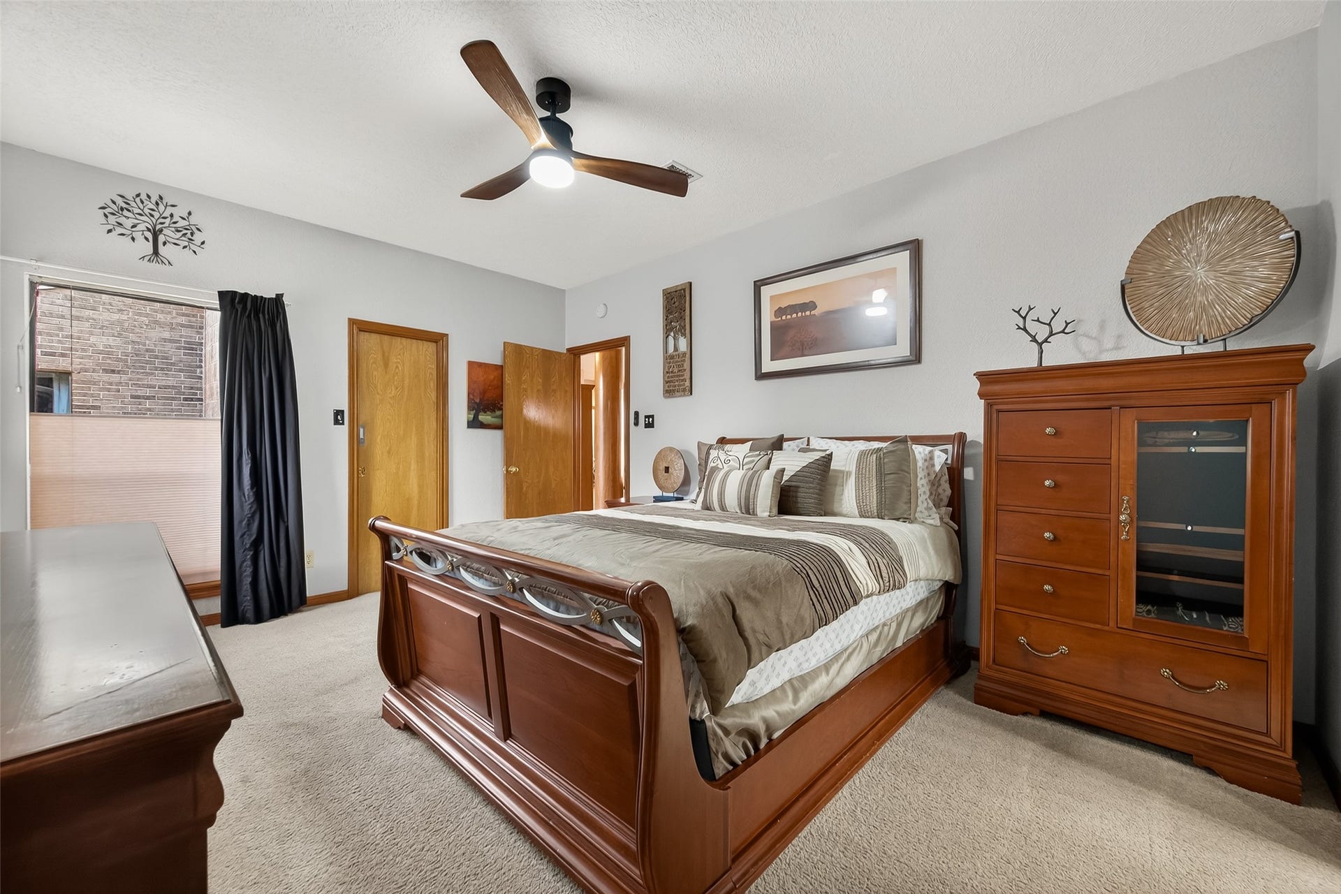 1623 Lake Arbor Drive, El Lago, TX 77586 ANOTHER ANGLE OF THE SECOND BEDROOM.
