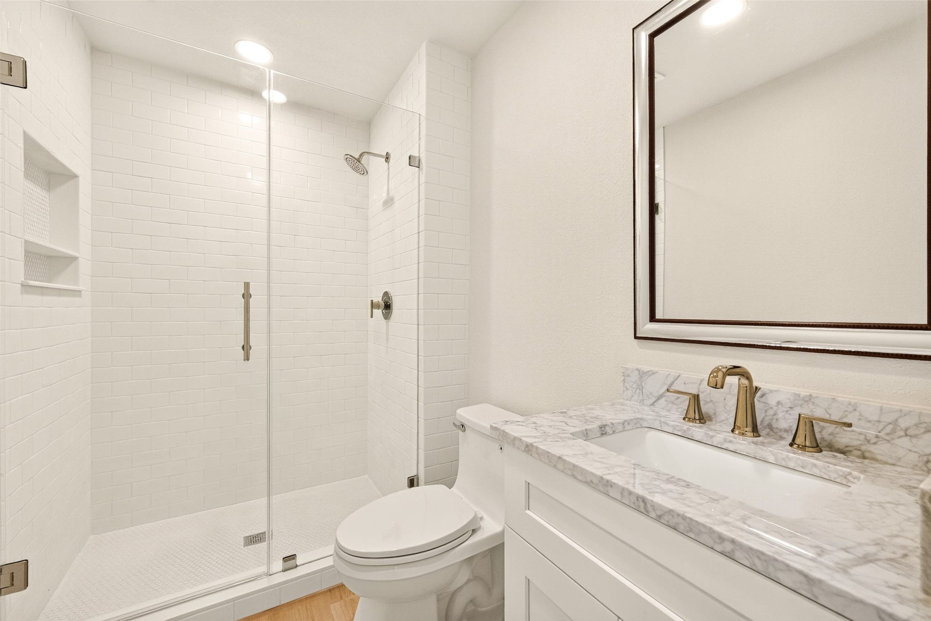 18203 Carriage Lane, Nassau Bay, TX 77058