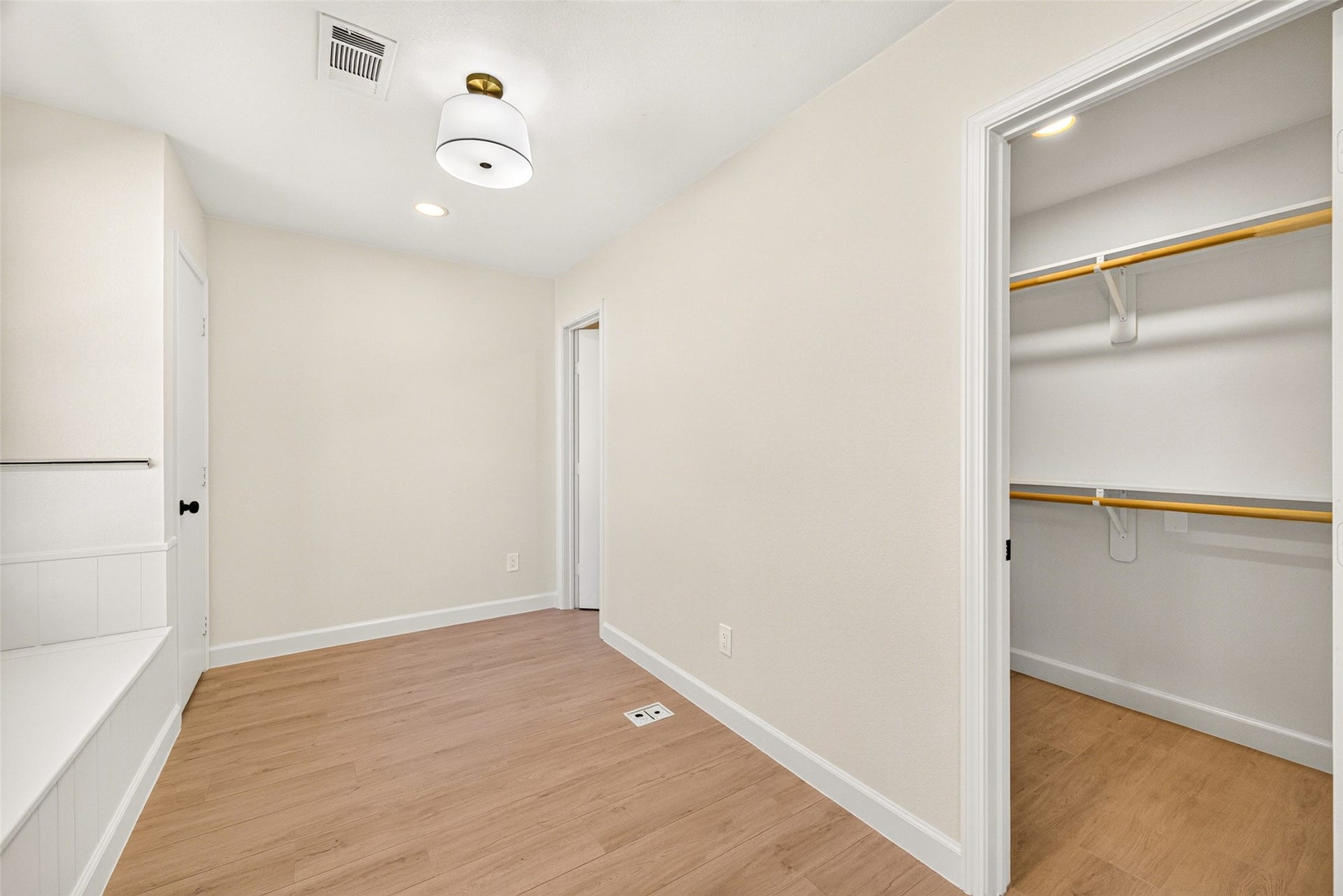 18203 Carriage Lane, Nassau Bay, TX 77058