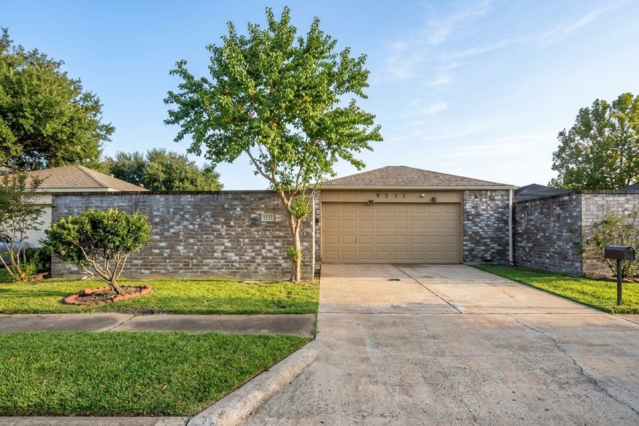 Property photo for 9231 Homeland Drive, Houston, TX