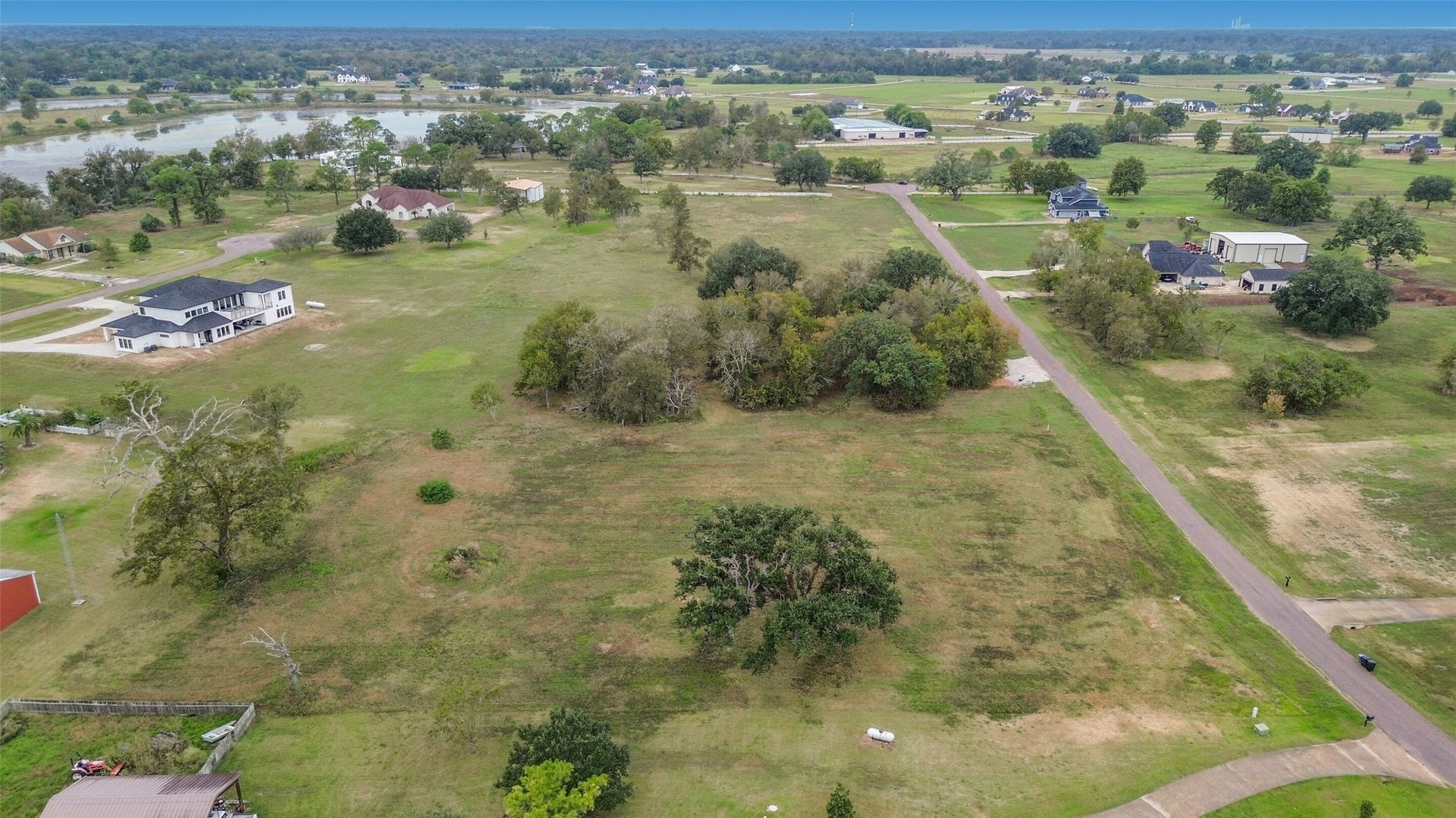 2811 Horse Trail Drive, Rosharon, TX 77583 2811 Horse Trail Drive, Rosharon, TX 77583