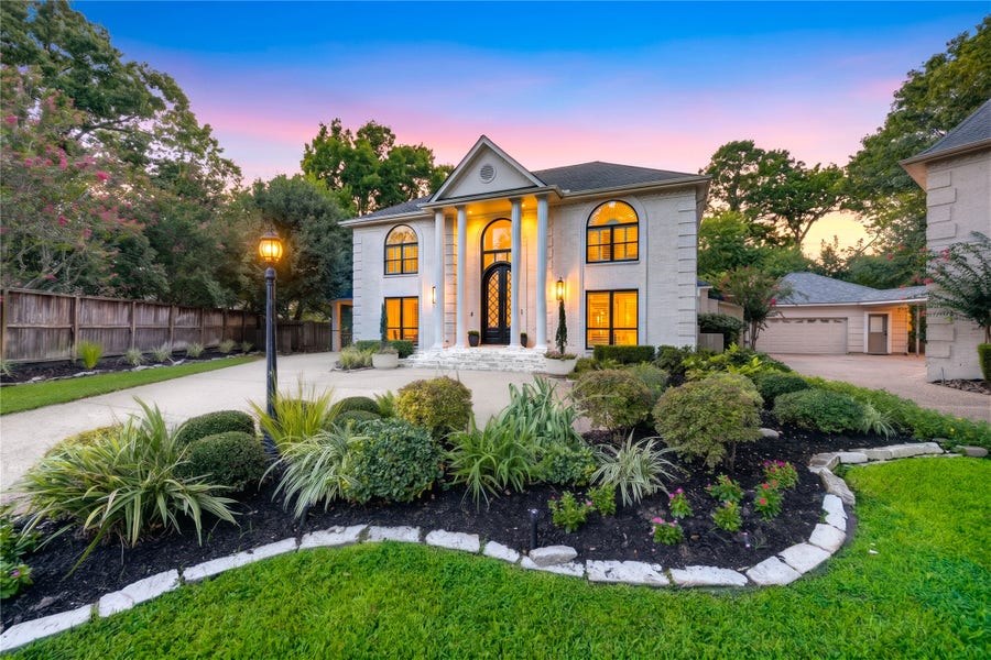 Property photo for 806 Herdsman Drive, Houston, TX