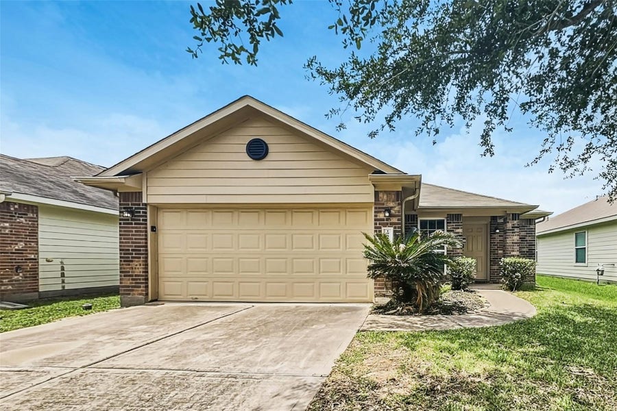 Property photo for 19522 Aventine Plantation Drive, Katy, TX