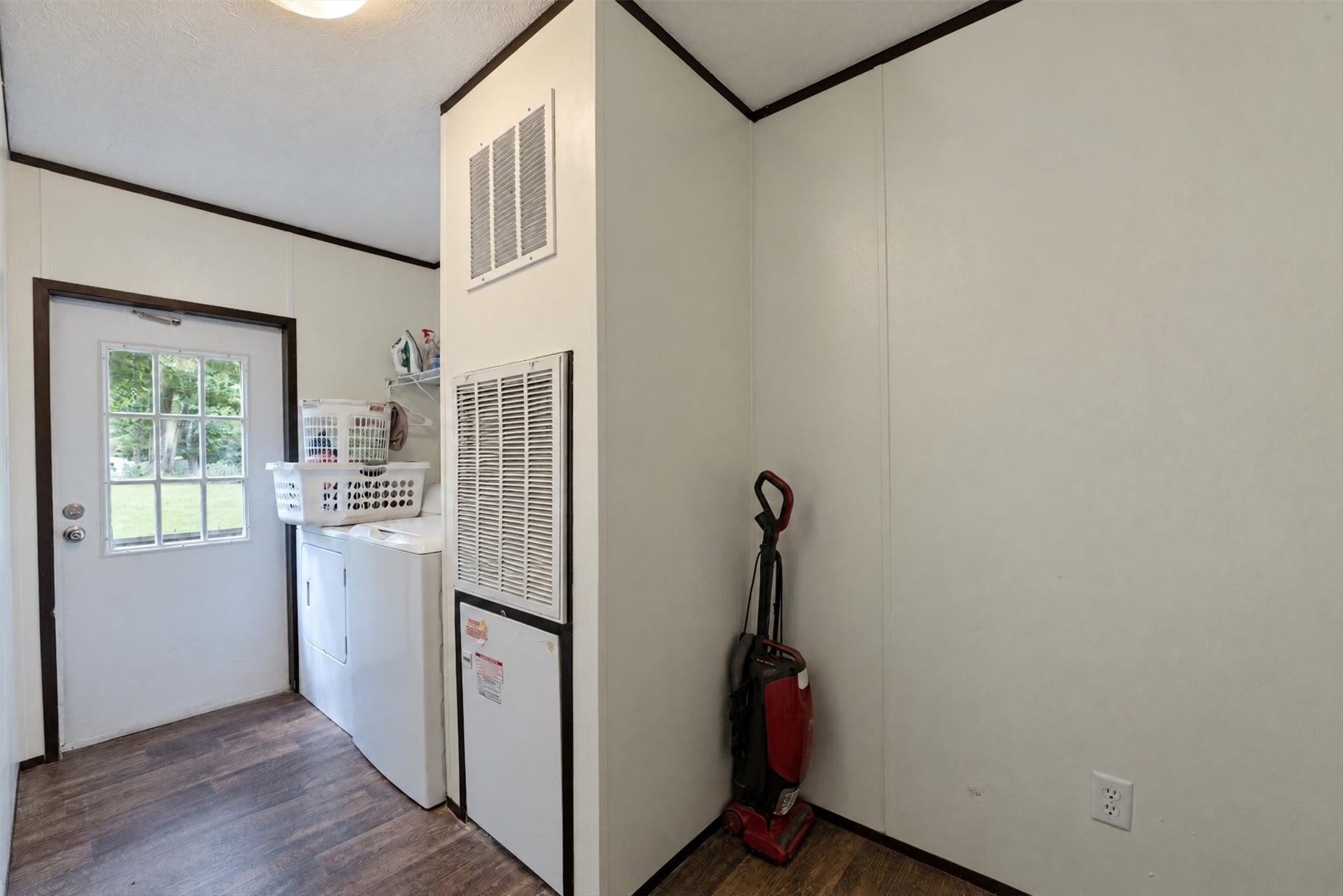 11350 Hillcrest Drive, Conroe, TX 77303 11350 Hillcrest Drive, Conroe, TX 77303