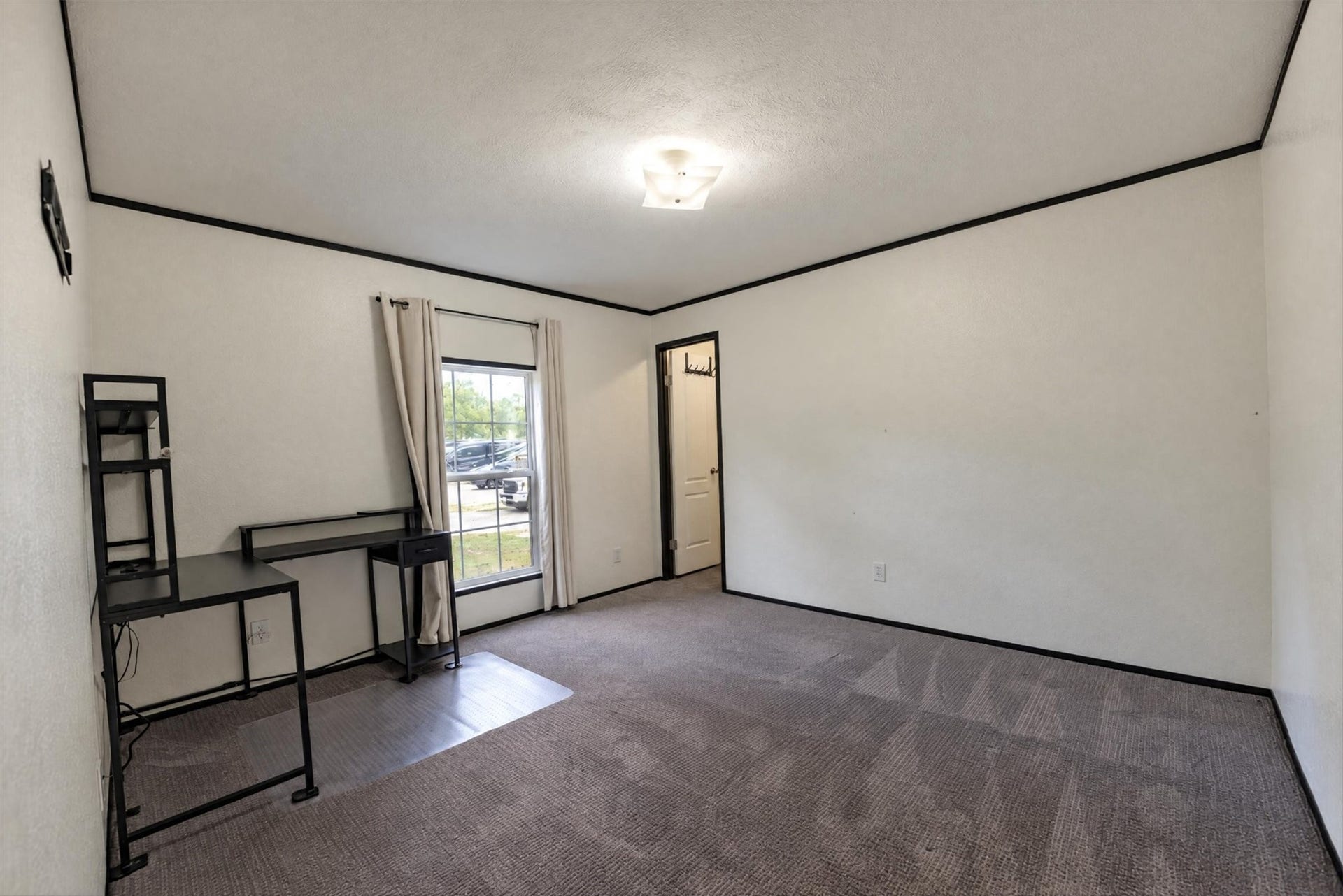 11350 Hillcrest Drive, Conroe, TX 77303 4th bedroom