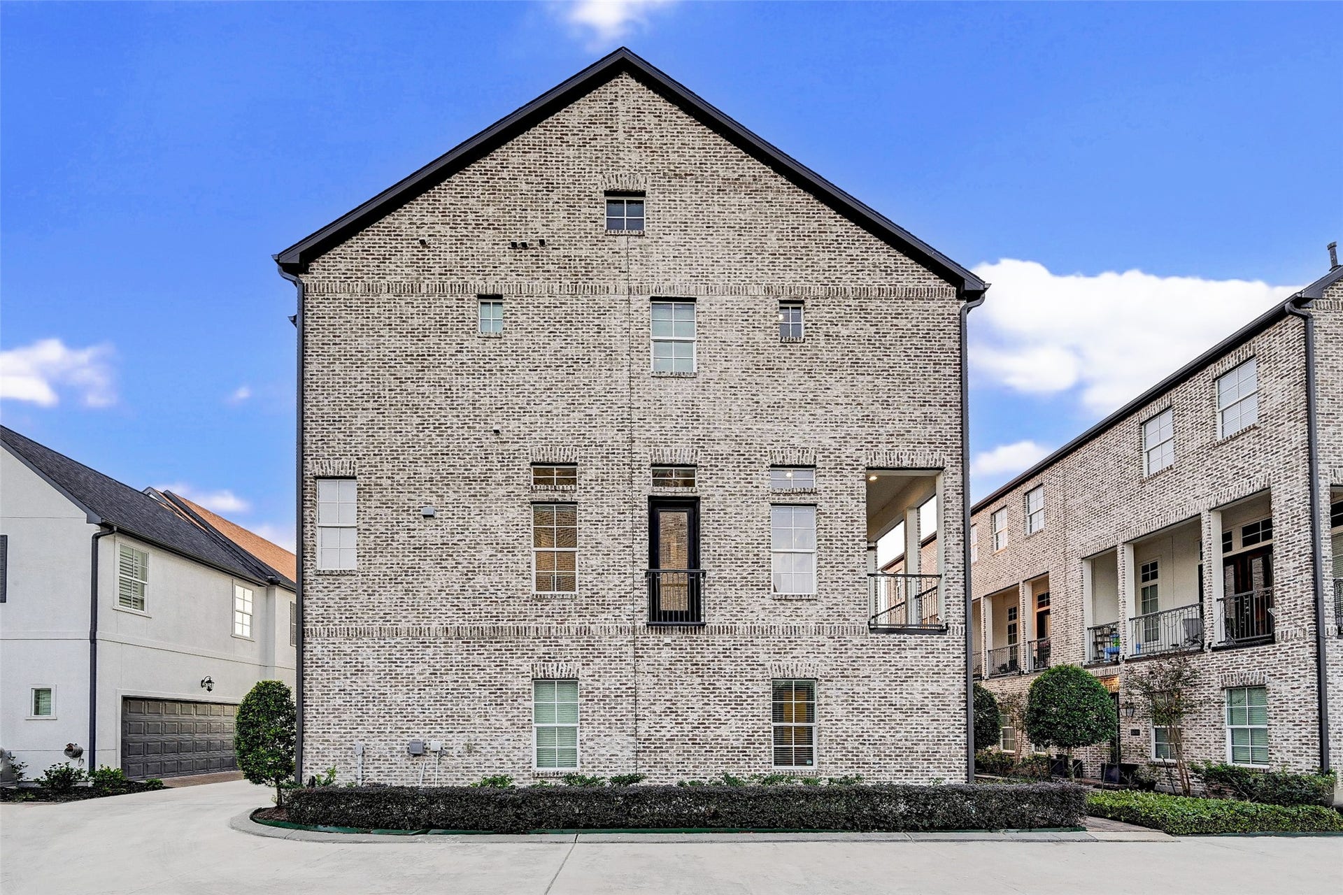 2034 Waterloo Station Road, Houston, TX 77045