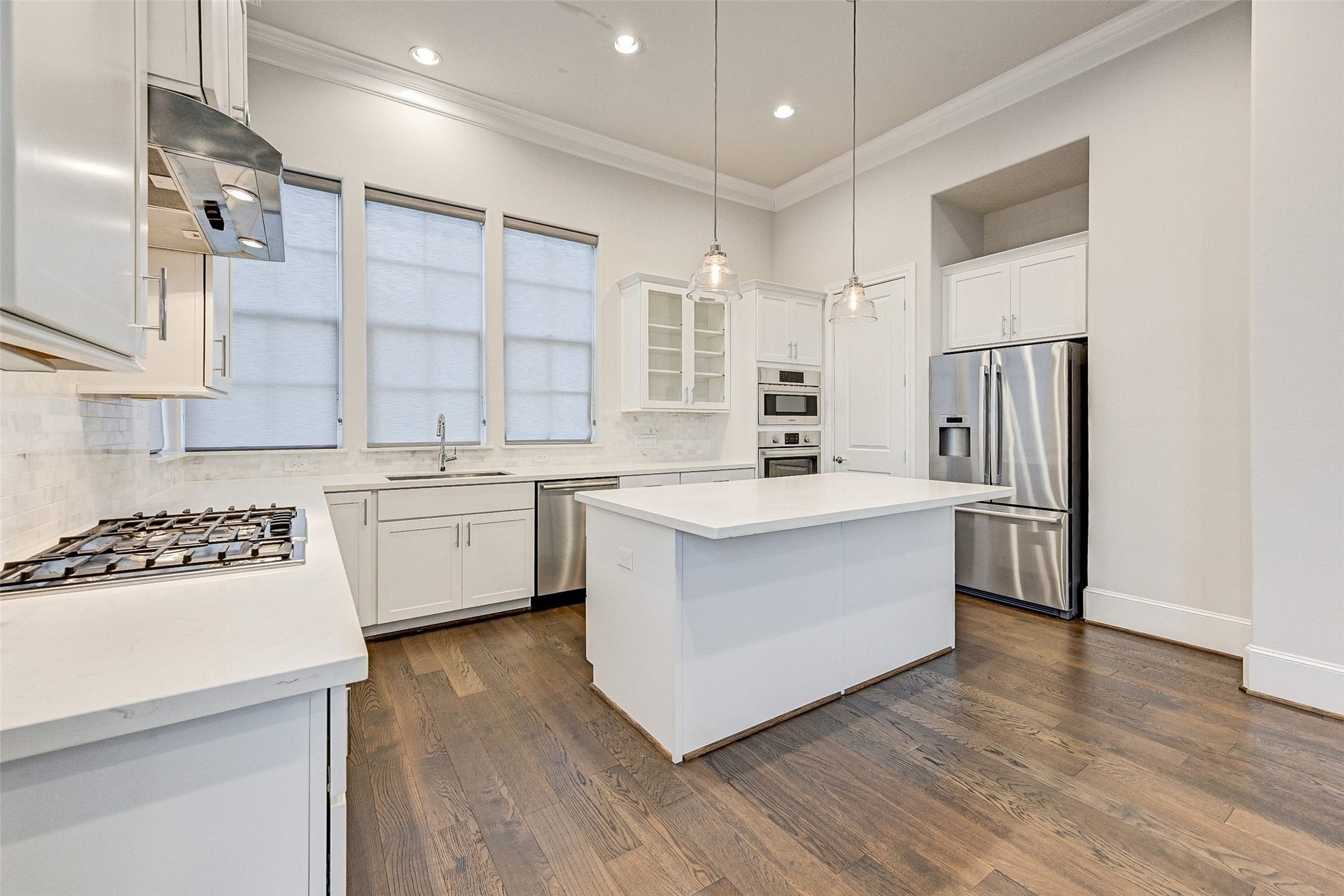 2034 Waterloo Station Road, Houston, TX 77045