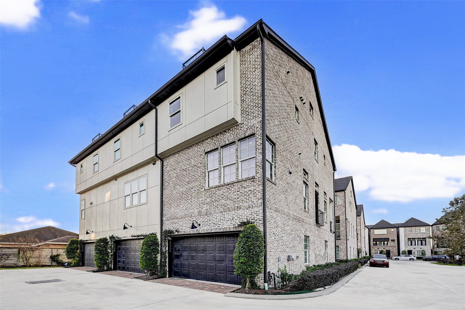 2034 Waterloo Station Road, Houston, TX 77045