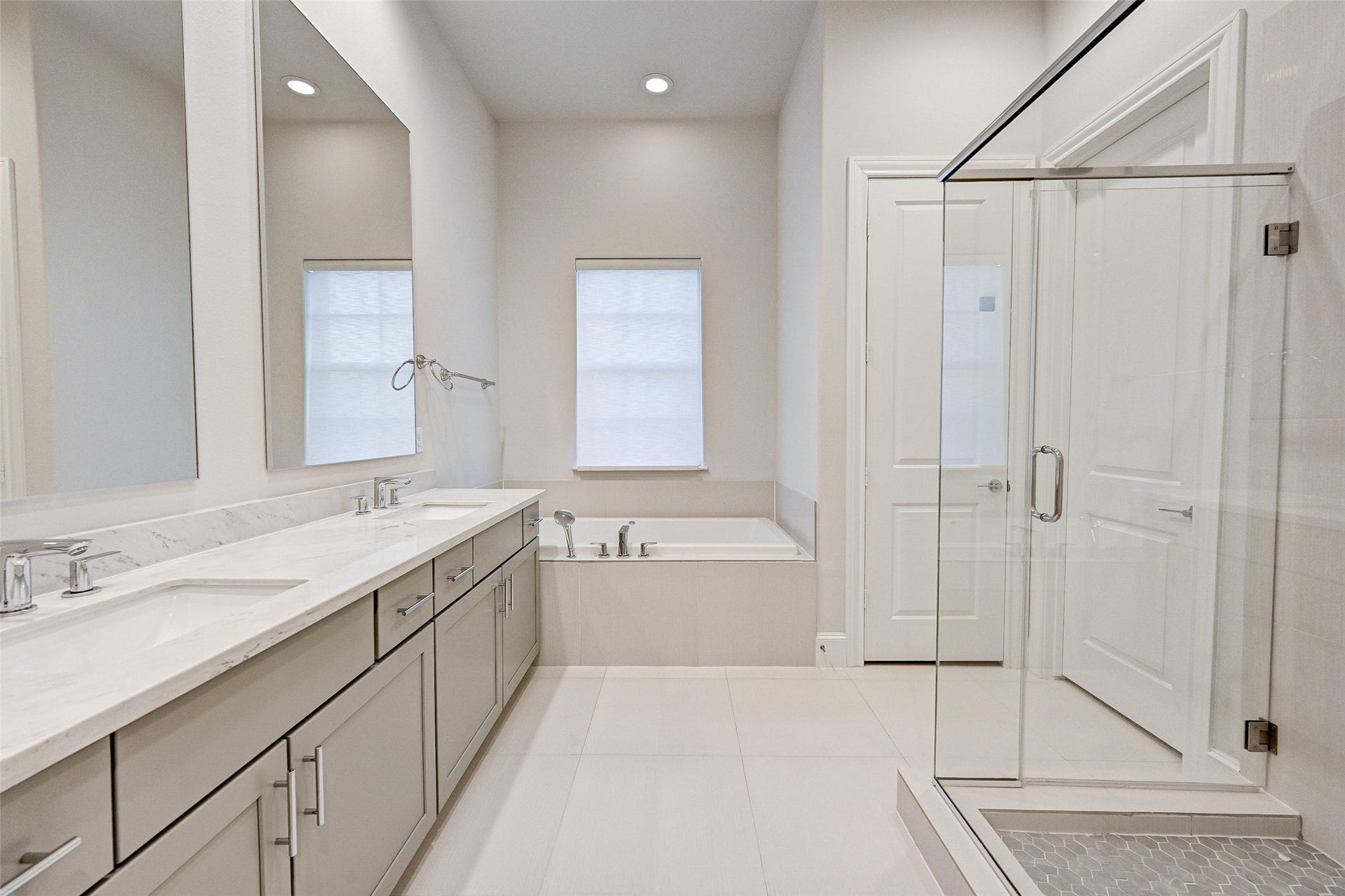 2034 Waterloo Station Road, Houston, TX 77045