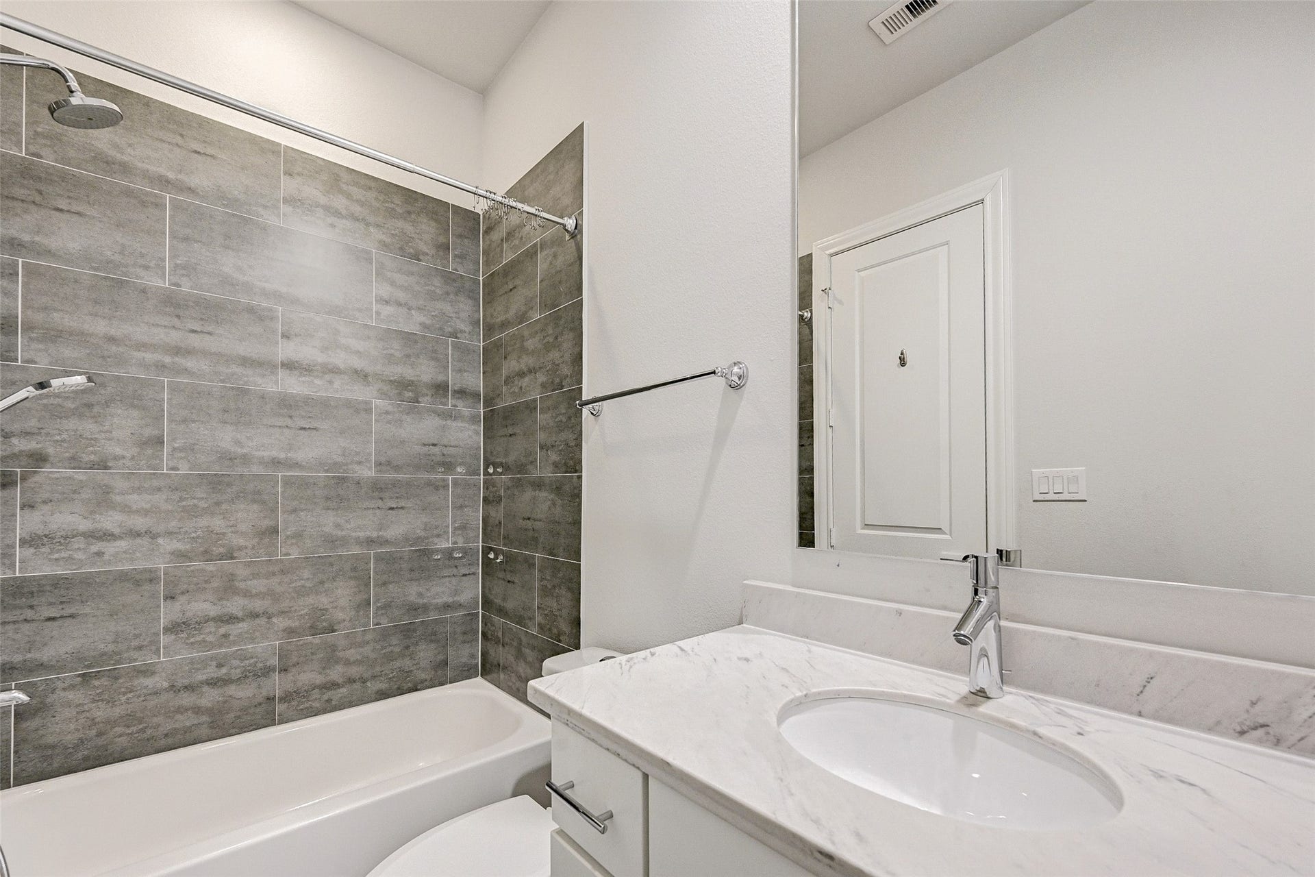 2034 Waterloo Station Road, Houston, TX 77045