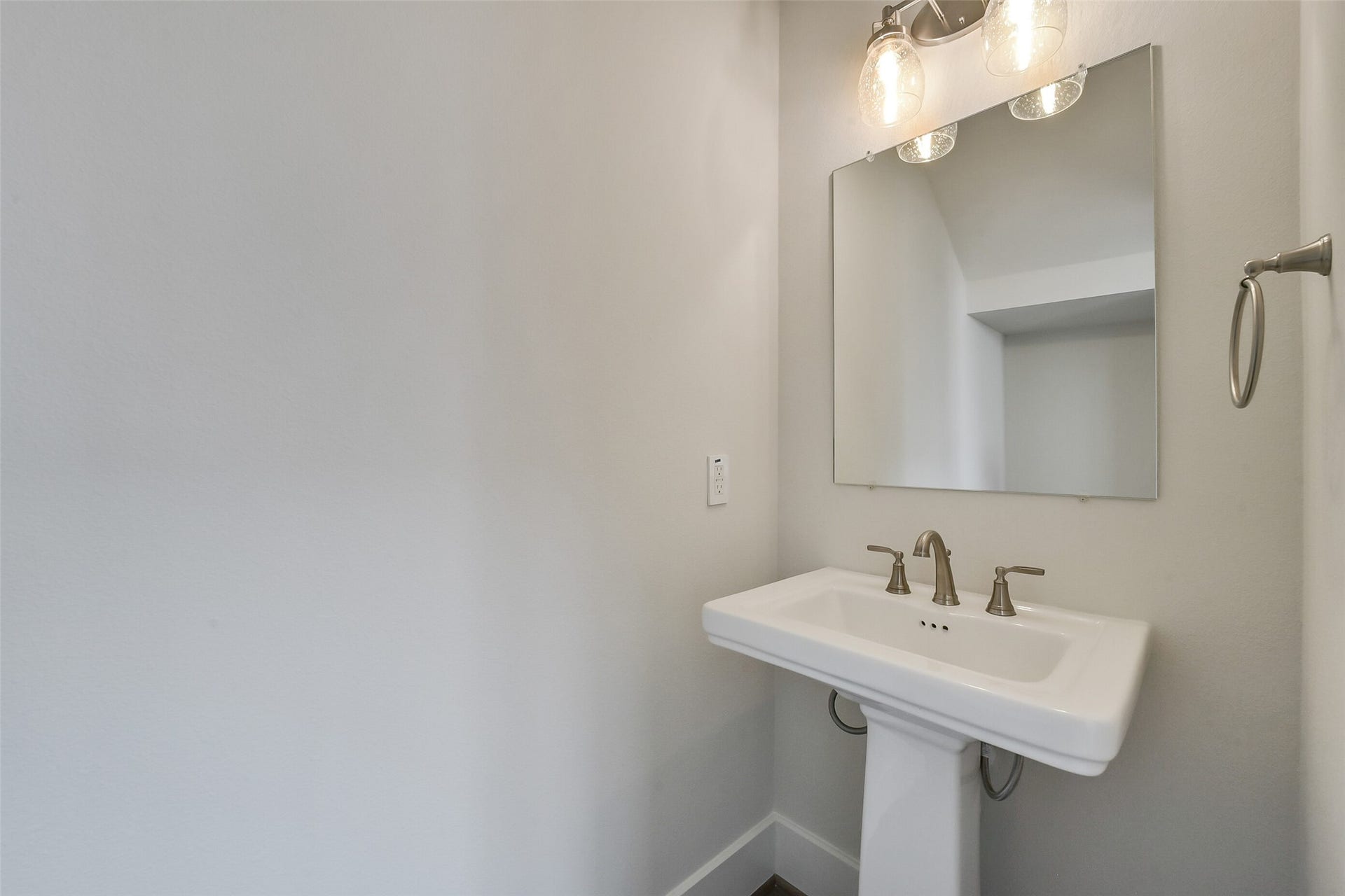 3516 Harvest Dance Drive, Houston, TX 77008 3516 Harvest Dance Drive, Houston, TX 77008