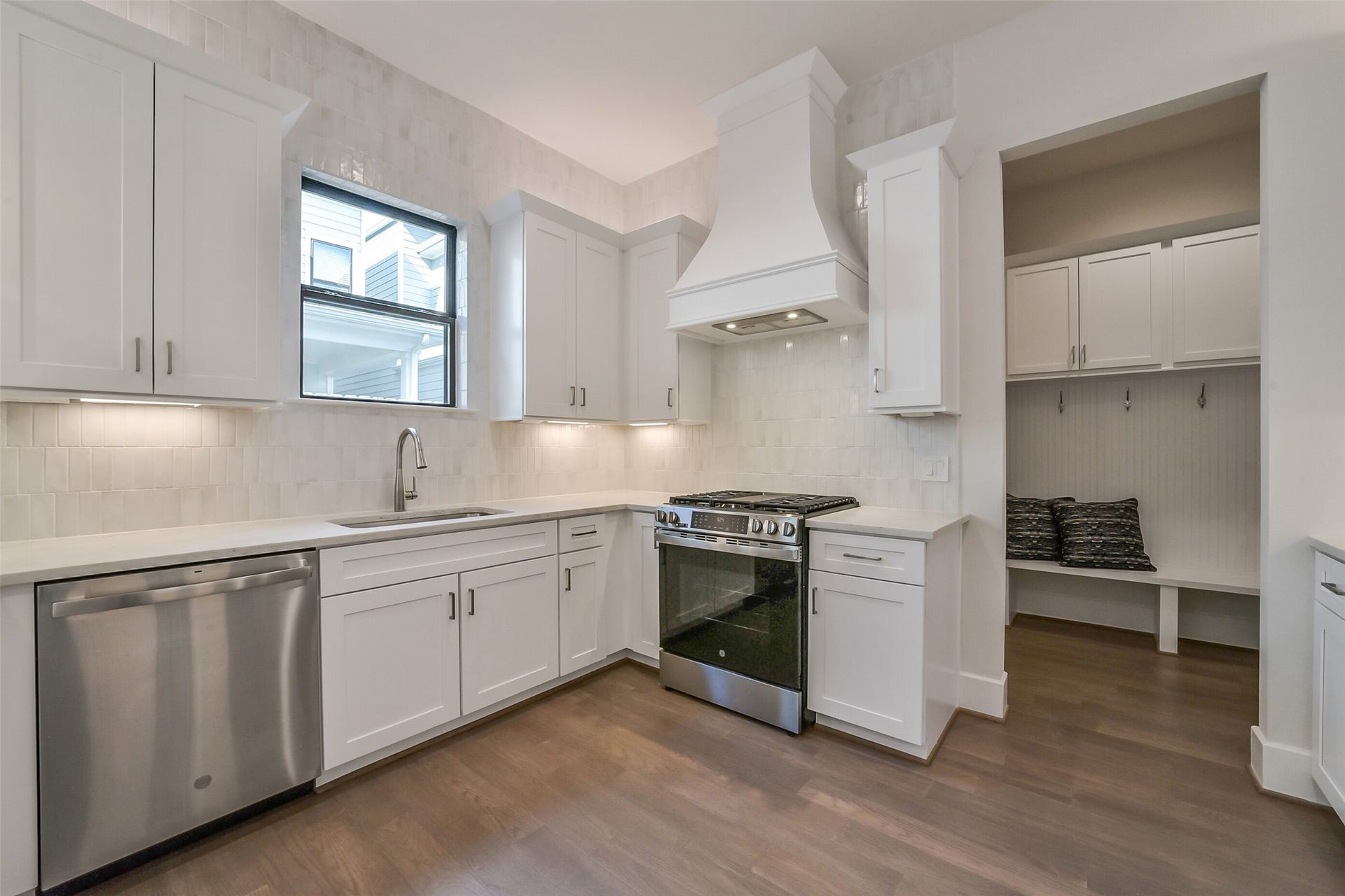 3516 Harvest Dance Drive, Houston, TX 77008 3516 Harvest Dance Drive, Houston, TX 77008