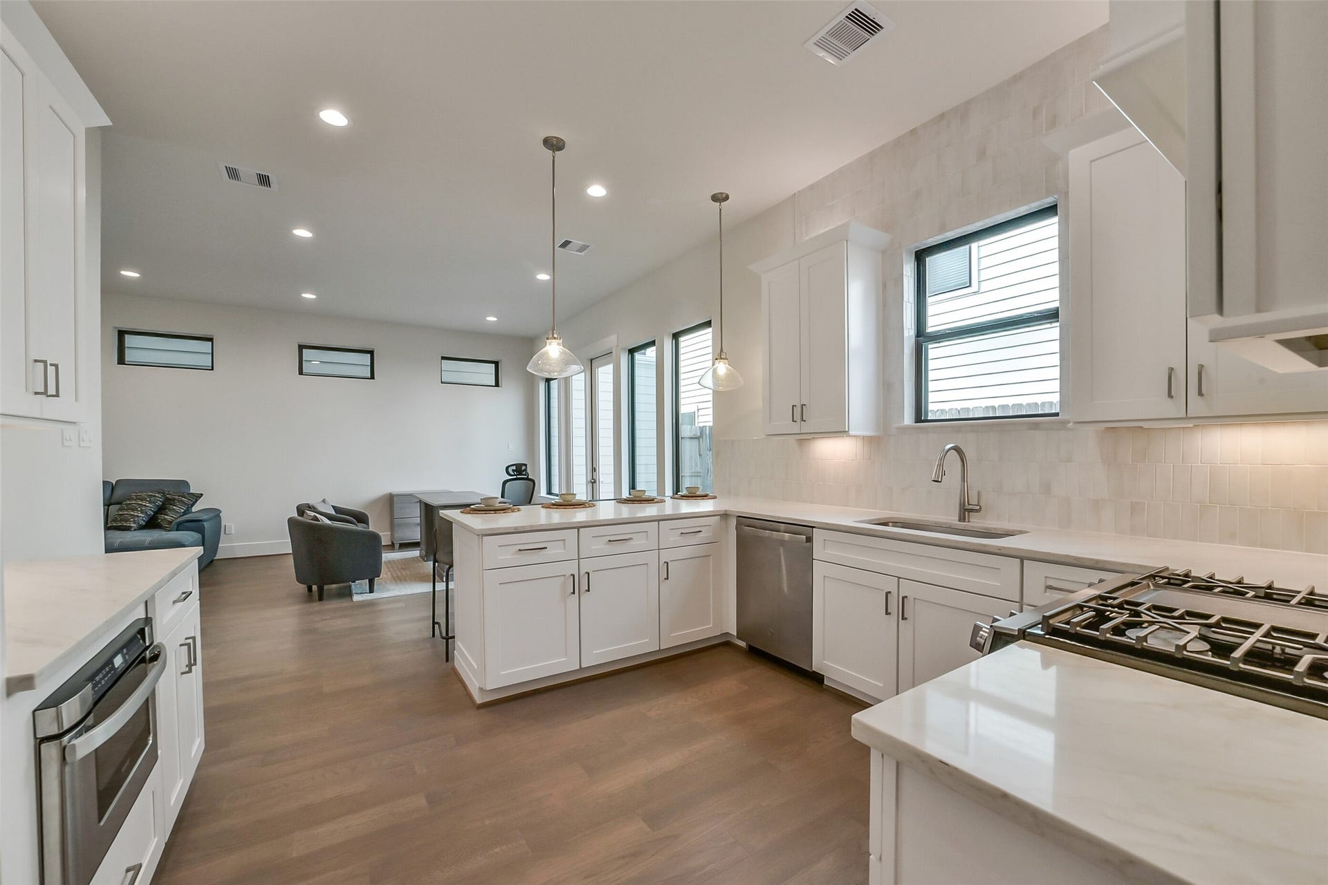3516 Harvest Dance Drive, Houston, TX 77008 3516 Harvest Dance Drive, Houston, TX 77008