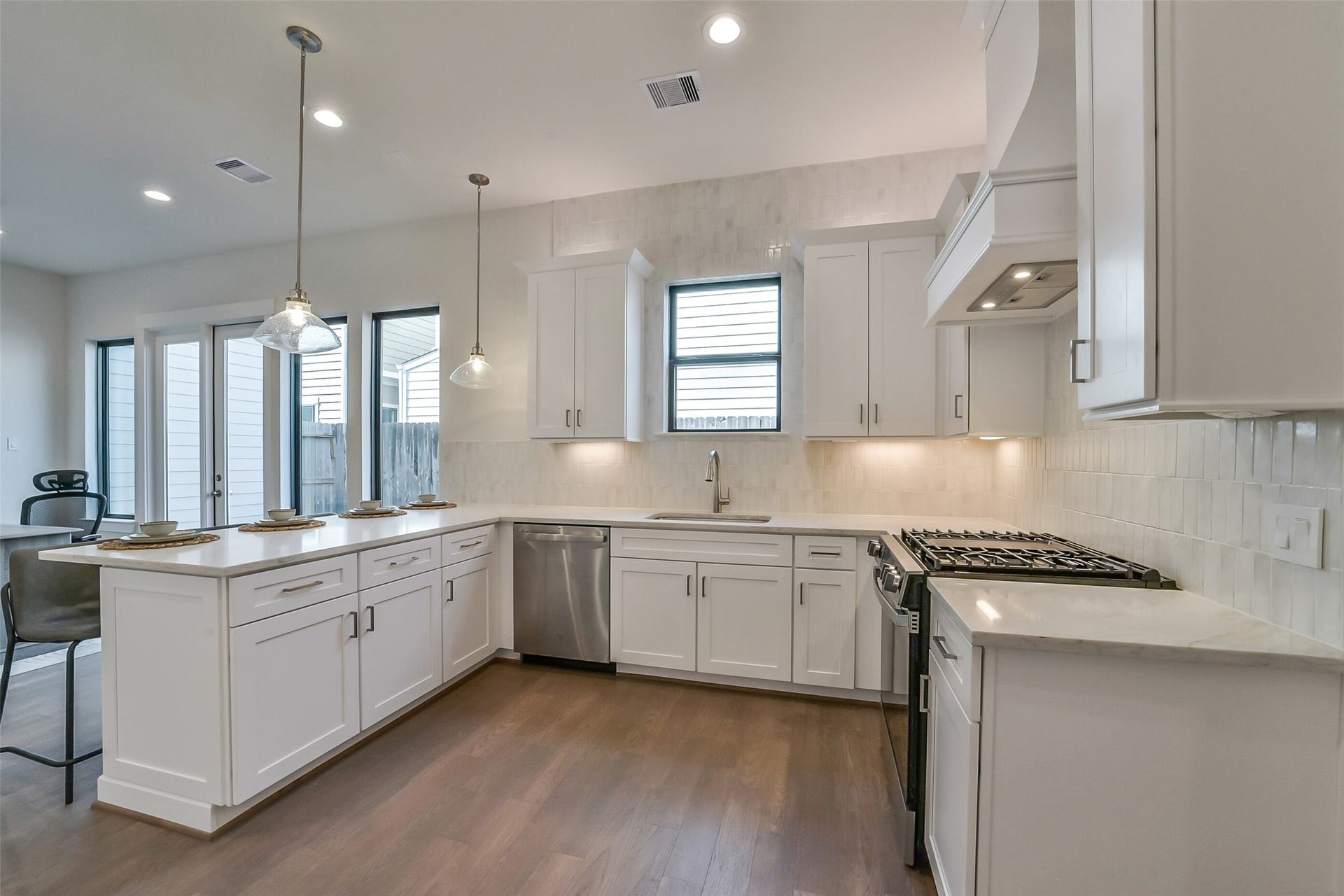 3516 Harvest Dance Drive, Houston, TX 77008 3516 Harvest Dance Drive, Houston, TX 77008