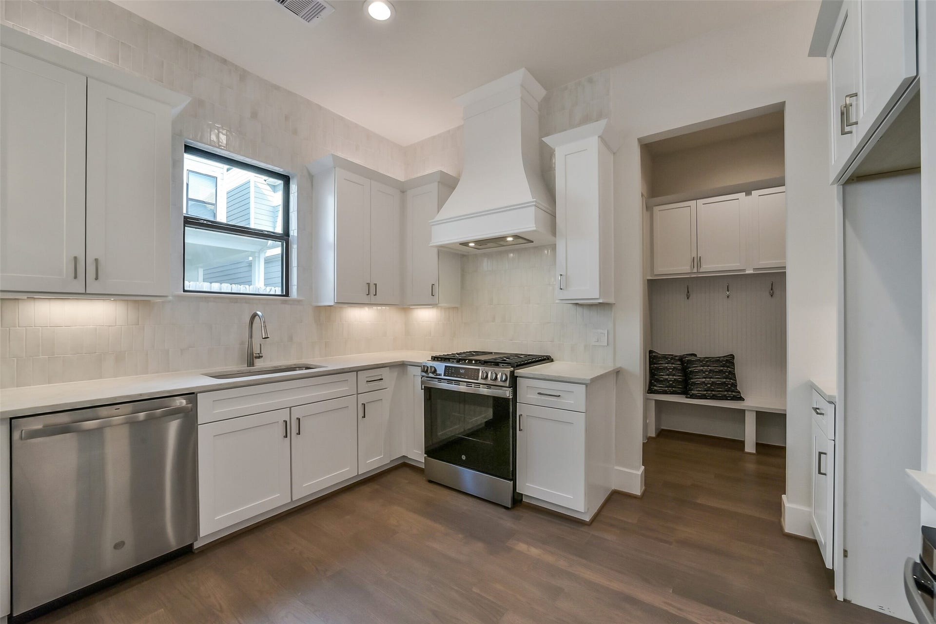 3516 Harvest Dance Drive, Houston, TX 77008 3516 Harvest Dance Drive, Houston, TX 77008
