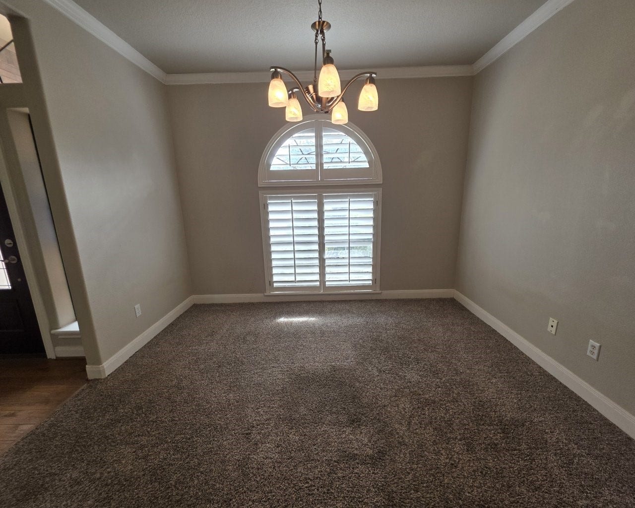 Formal dining room