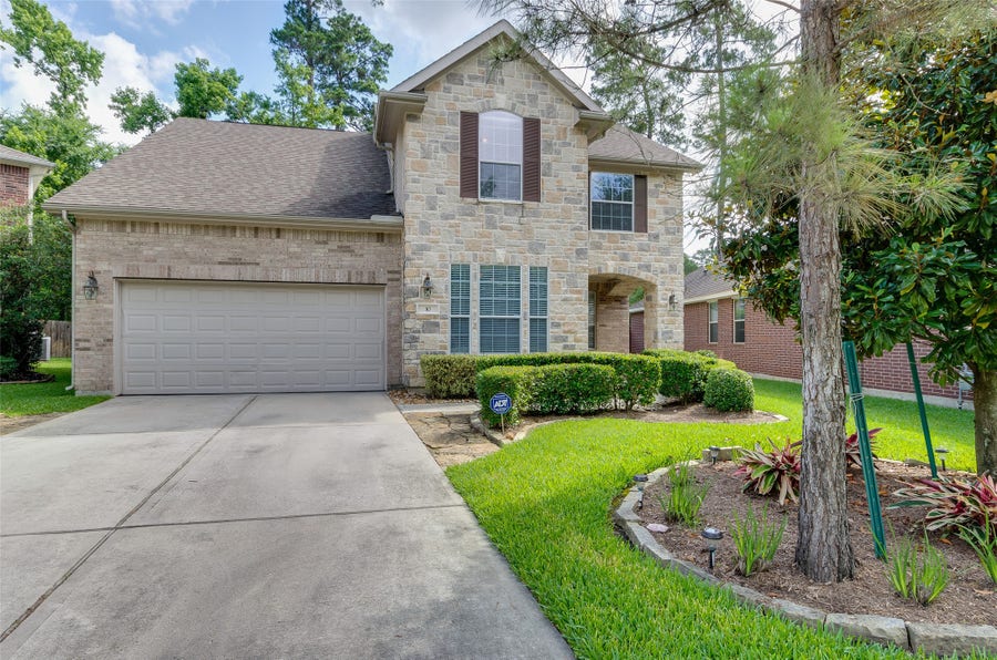 Property photo for 10 Caelin Court, The Woodlands, TX
