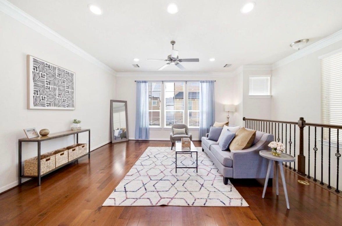 6363 Fairdale Lane, #L, Houston, TX 77057 Elegant-yet-simple, timelessly-tasteful, and very clean. Quality finishes, NEW living room window! Lots of natural light flows abundantly throughout the home. Efficiently-zoned HVAC with digital thermostat on every floor!