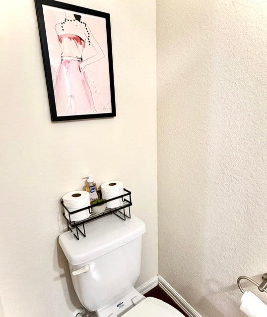6363 Fairdale Lane, #L, Houston, TX 77057 Powder half-bath conveniently-located on the second floor