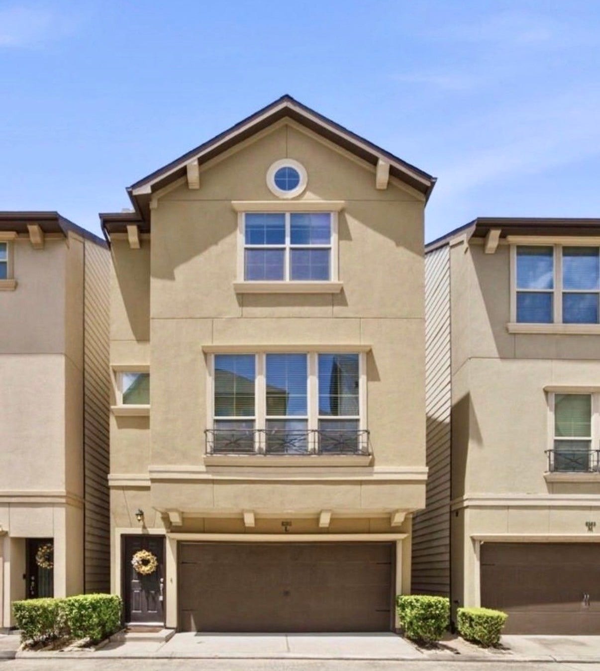 6363 Fairdale Lane, #L, Houston, TX 77057 Fantastic single-family home with lots of newly-installed updates, including a brand new 30yr architectural shingle roof, built-in microwave, light fixture(s), and window(s). Front stucco facade just freshly-sealed and painted. Private full backyard!