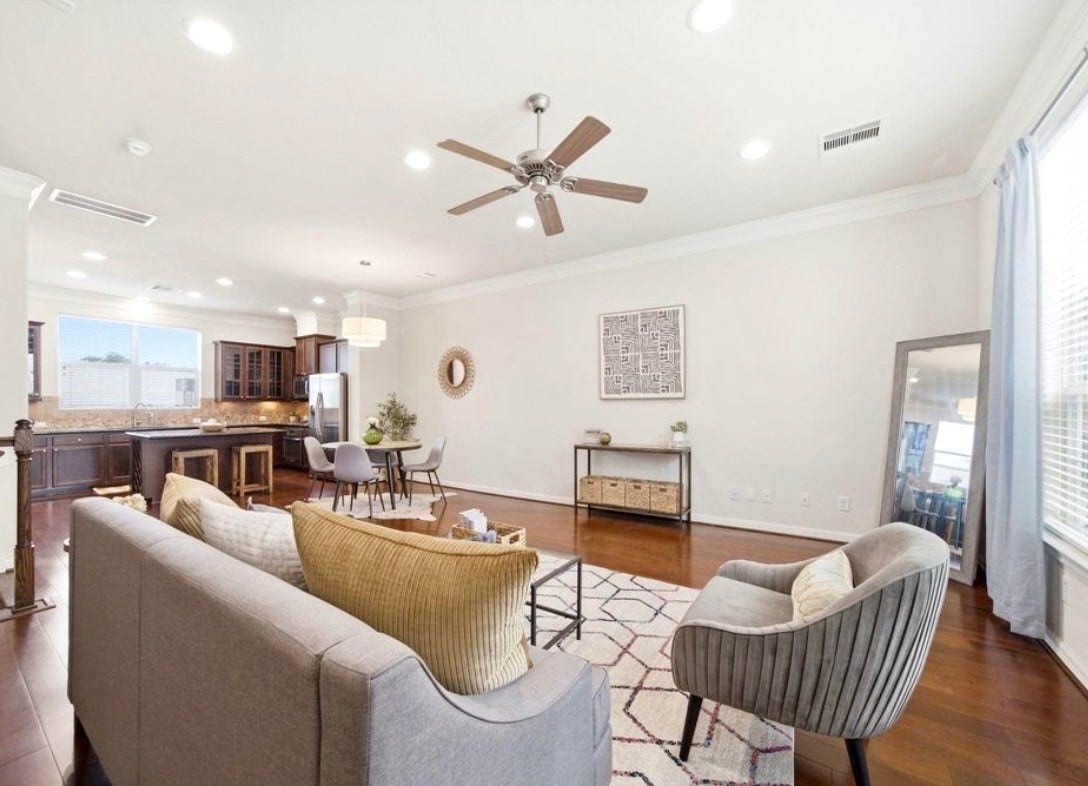 6363 Fairdale Lane, #L, Houston, TX 77057 Dine at the table or take a spot at the large island breakfast bar. Lovely and light neutral tones and soft clean lighting create an ideally versatile palette for any style of choice, and complement nicely with the rich hardwood floors.