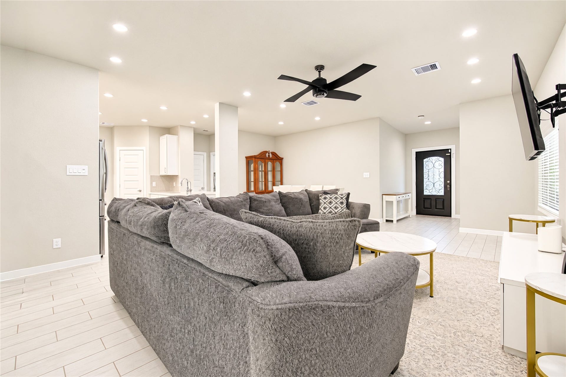 3819 Blue Grama Grass Drive, Houston, TX 77084 3819 Blue Grama Grass Drive, Houston, TX 77084