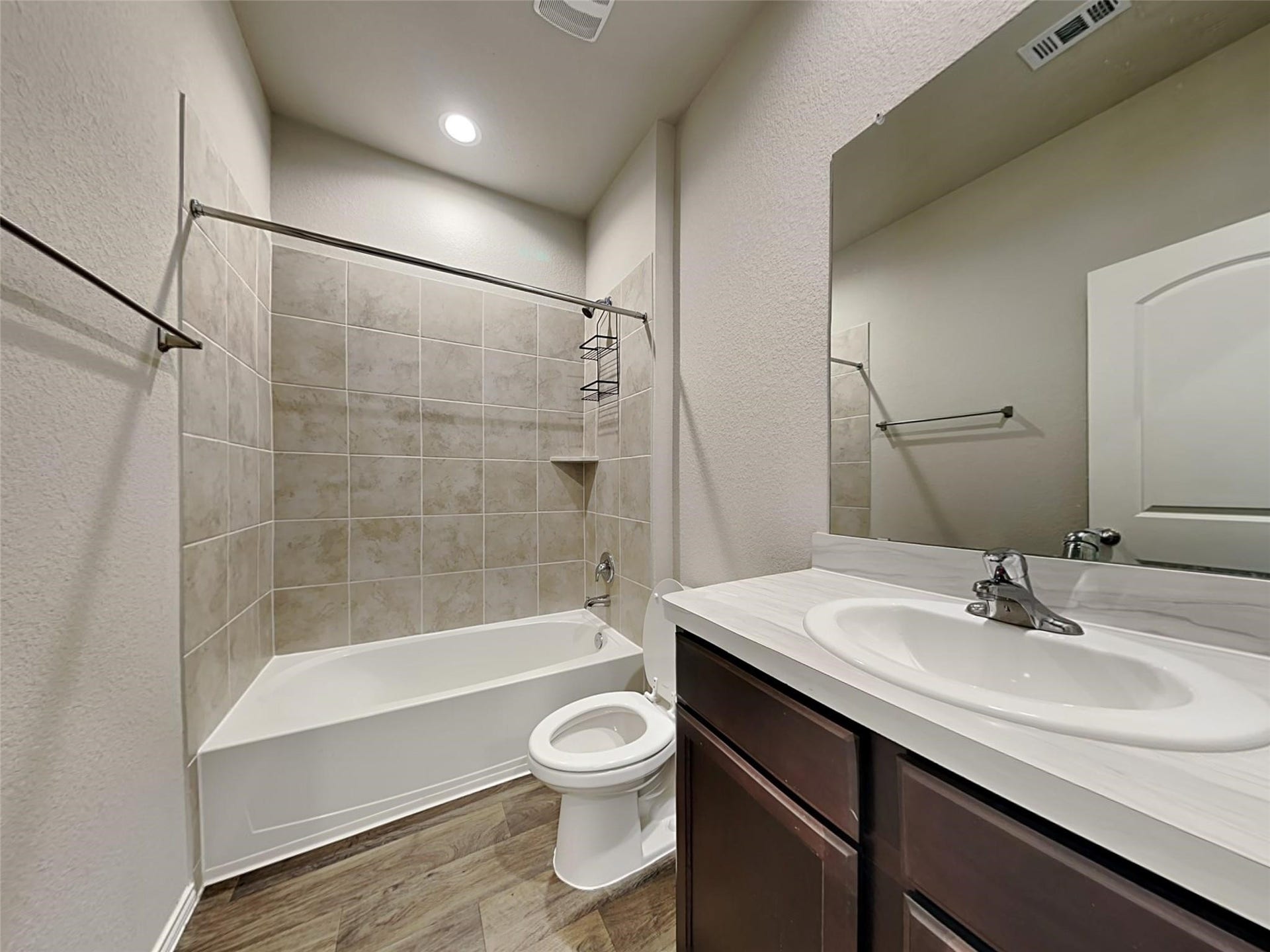 20740 Central Concave Drive, New Caney, TX 77357 Full Secondary Bath - Down