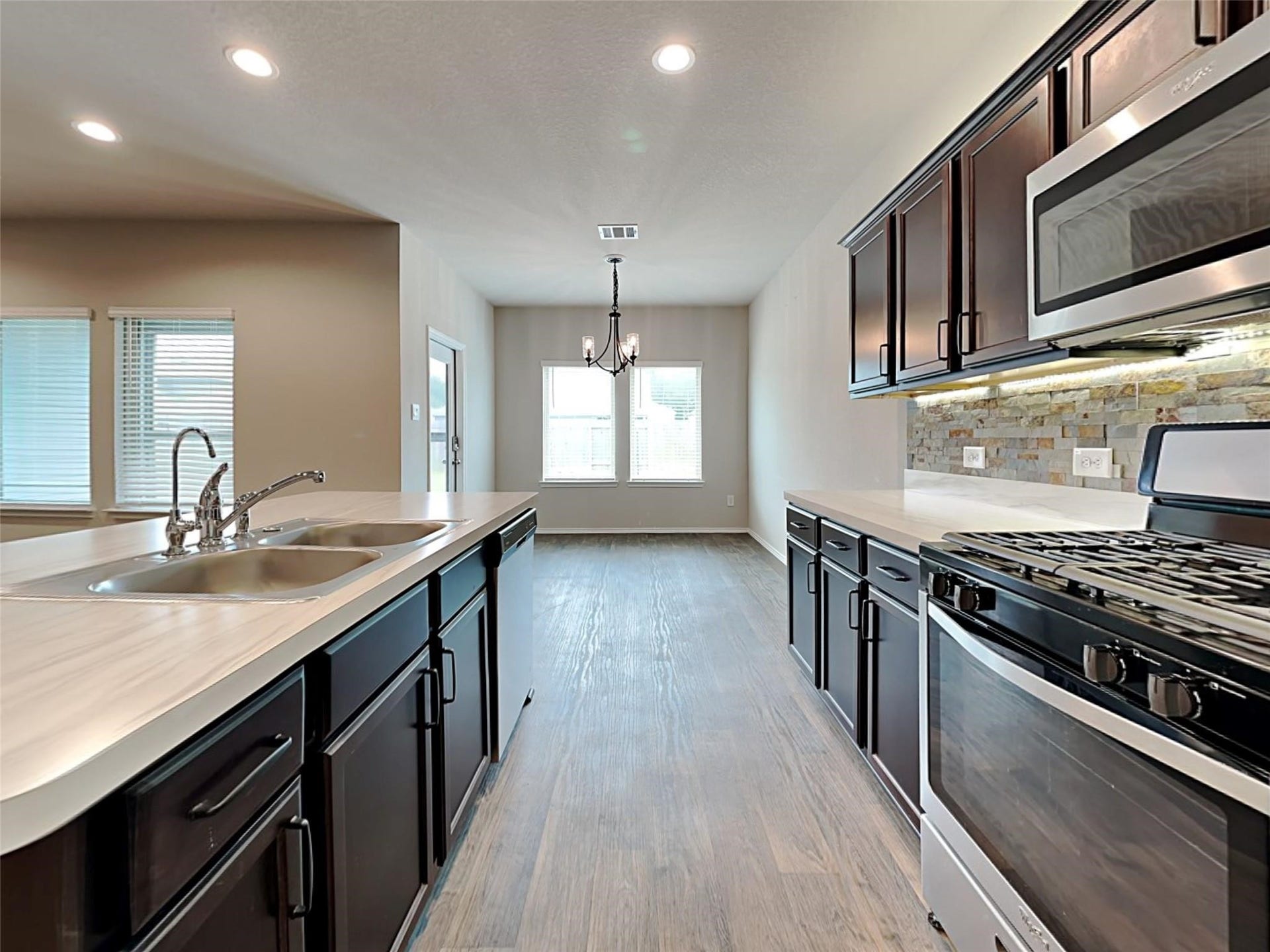 20740 Central Concave Drive, New Caney, TX 77357 20740 Central Concave Drive, New Caney, TX 77357