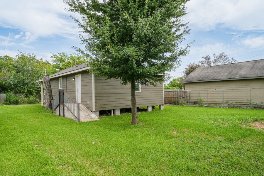 Property photo for 2407 Russell Street, Houston, TX